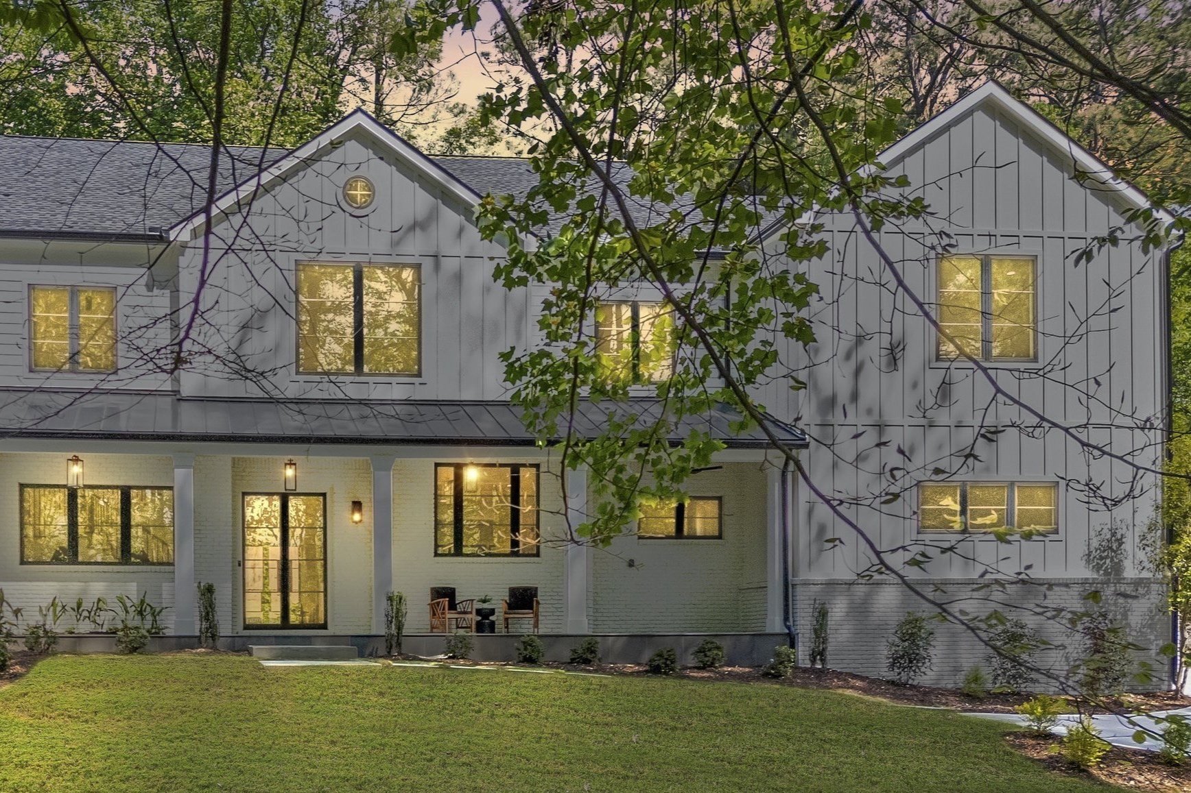 LONGCHAMPS RESIDENCE