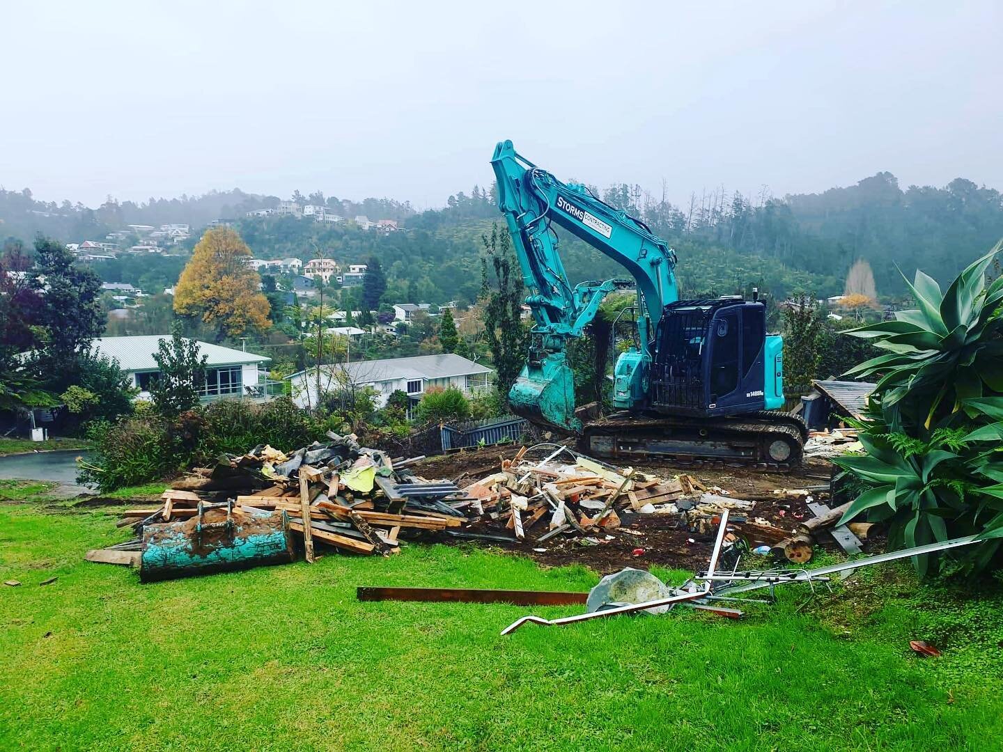 House and building removal in the rain for our 14T 🌧 ☔️