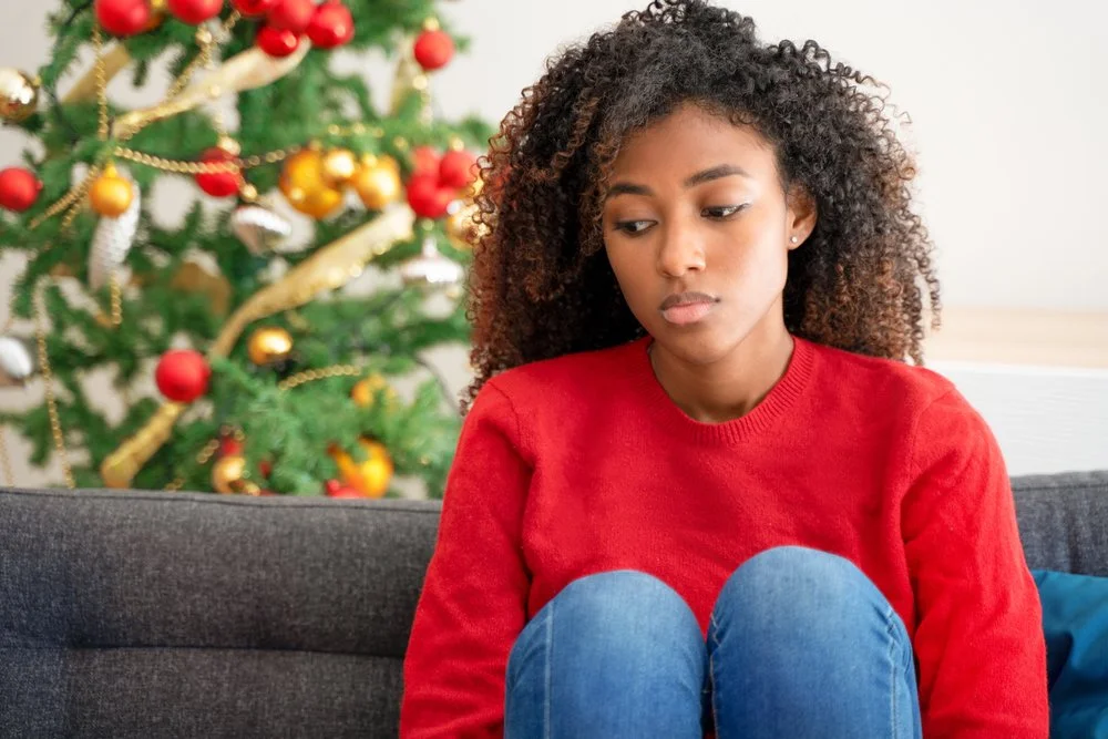 Feeling Lonely in a Crowded Room? How to Cope with Holiday Isolation and Find Connection