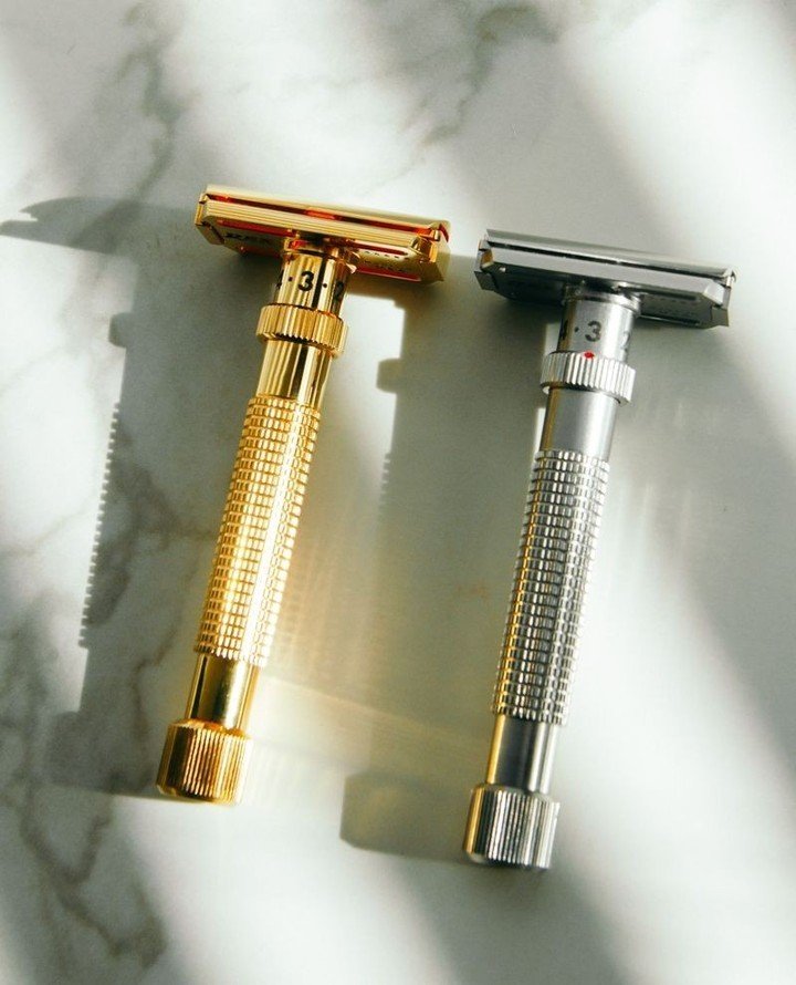 Plated 24K Gold, not for everyone but many men love the DeLuxe Gold for their Rex razor. Stainless steel is sturdy, reliable, and built to last, while 24K gold plating adds a touch of luxury and elegance. Tell us why you love gold!