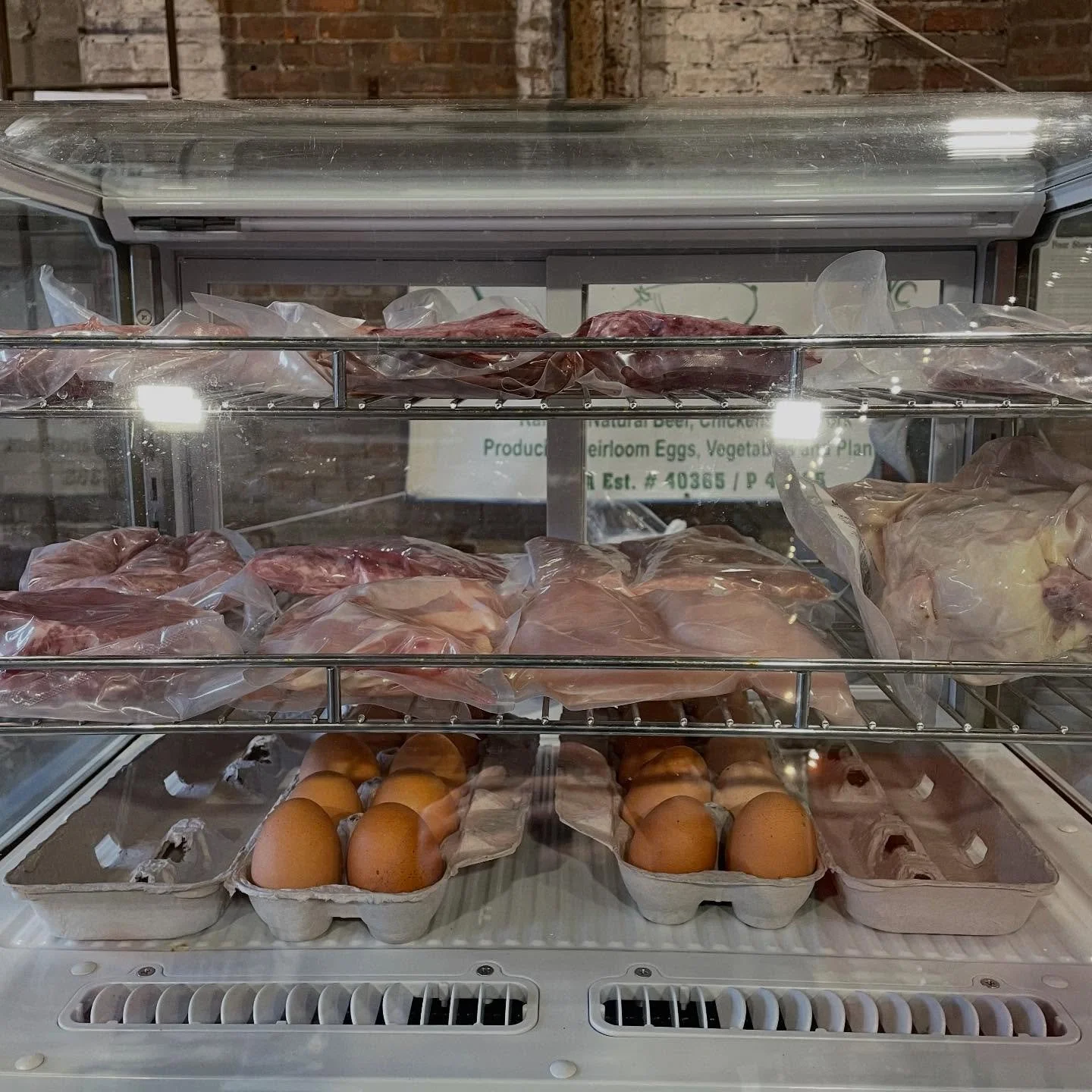 So happy to welcome Four Story Hill Farm to the Newburgh Farmers&rsquo; Market! They&rsquo;ll be with us every week with fresh beef, pork, chicken and eggs.  Saturdays 10-2 Dec-Apr, 100 Ann St. Ritz Theater Stage House