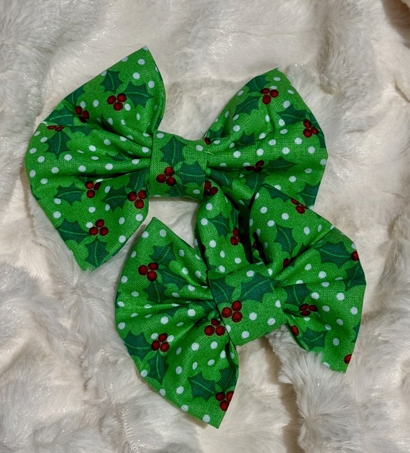 Dog Bow - Green Mistletoe
