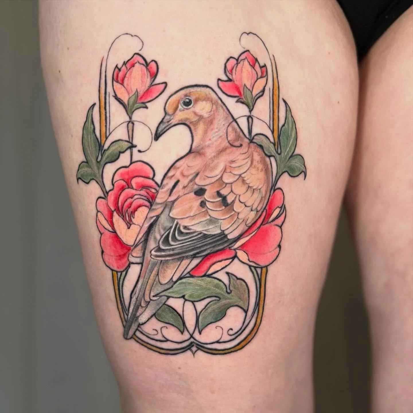 Mourning dove for Sierra. Swipe to see the healed fox from last session. 

Booking at www.jeremygoldentattoo.com 

#chicago #dove #mourningdove #tattoo #chicagotattooartist #chicagosbesttattooartists #jeremygoldentattoo #jeremygolden #peony #peonytat