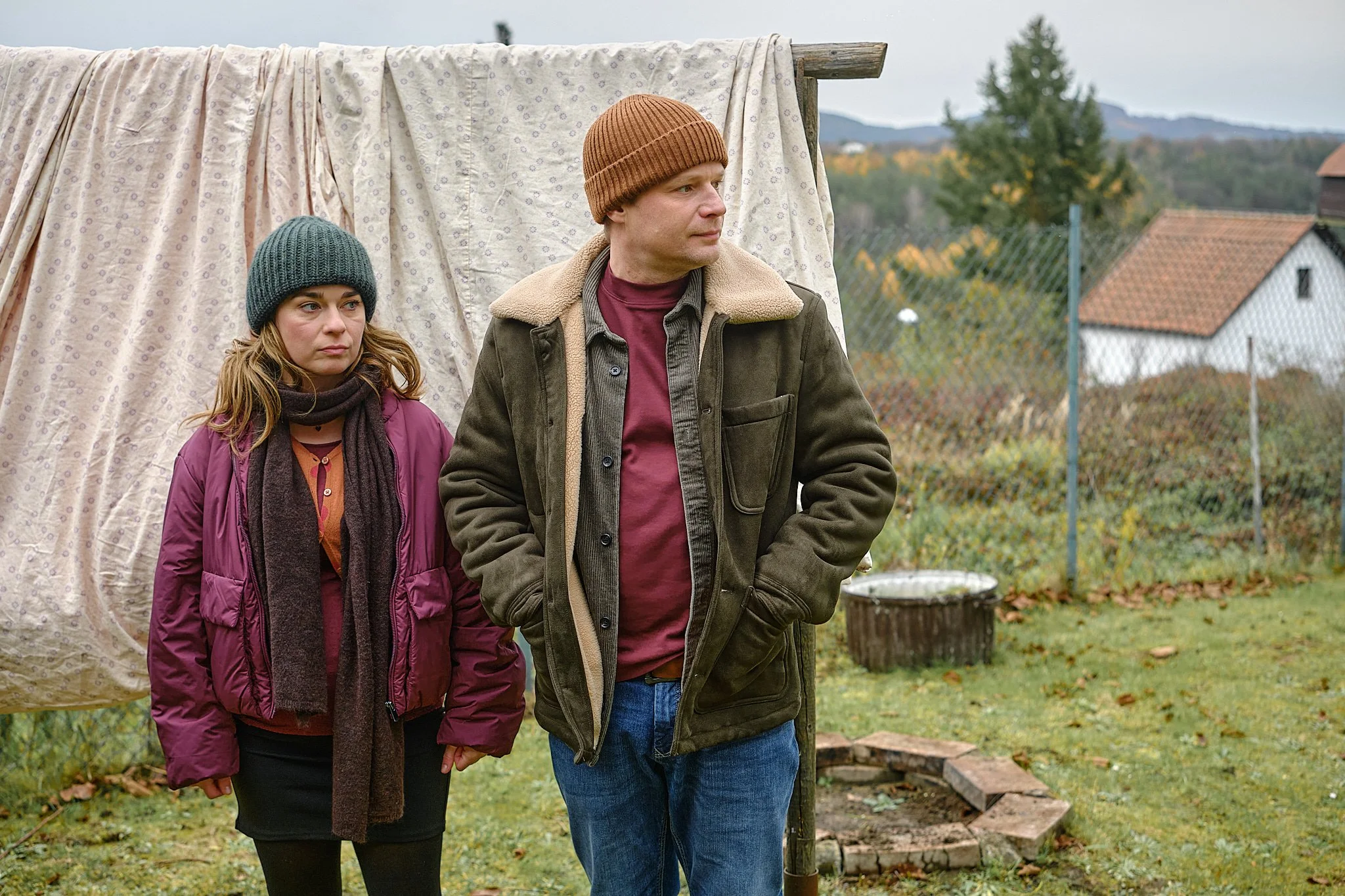 Tanec s medvedom_Pavla Gajdošíková a Kryštof Hádek jako pár, který stojí před životním rozhodnutím (zdroj Bontonfilm)6.jpg