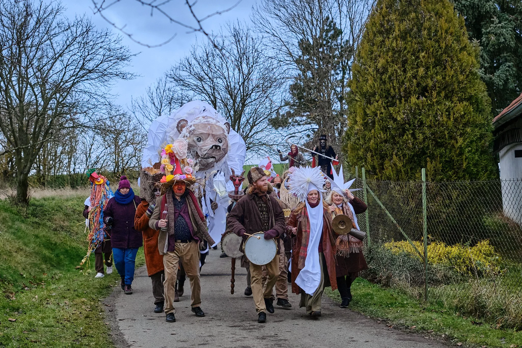 Tanec s medvedom (zdroj Bontonfilm)4.jpg