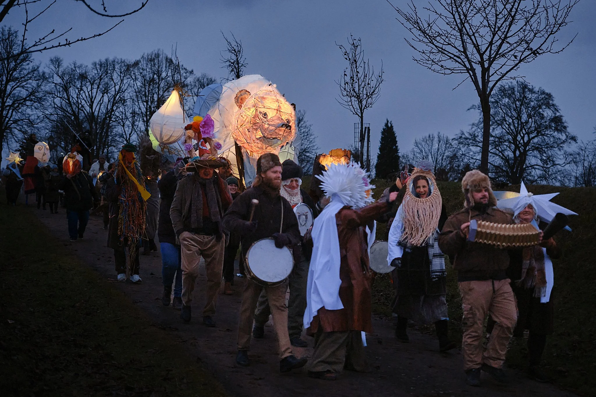 Tanec s medvedom (zdroj Bontonfilm)3.jpg