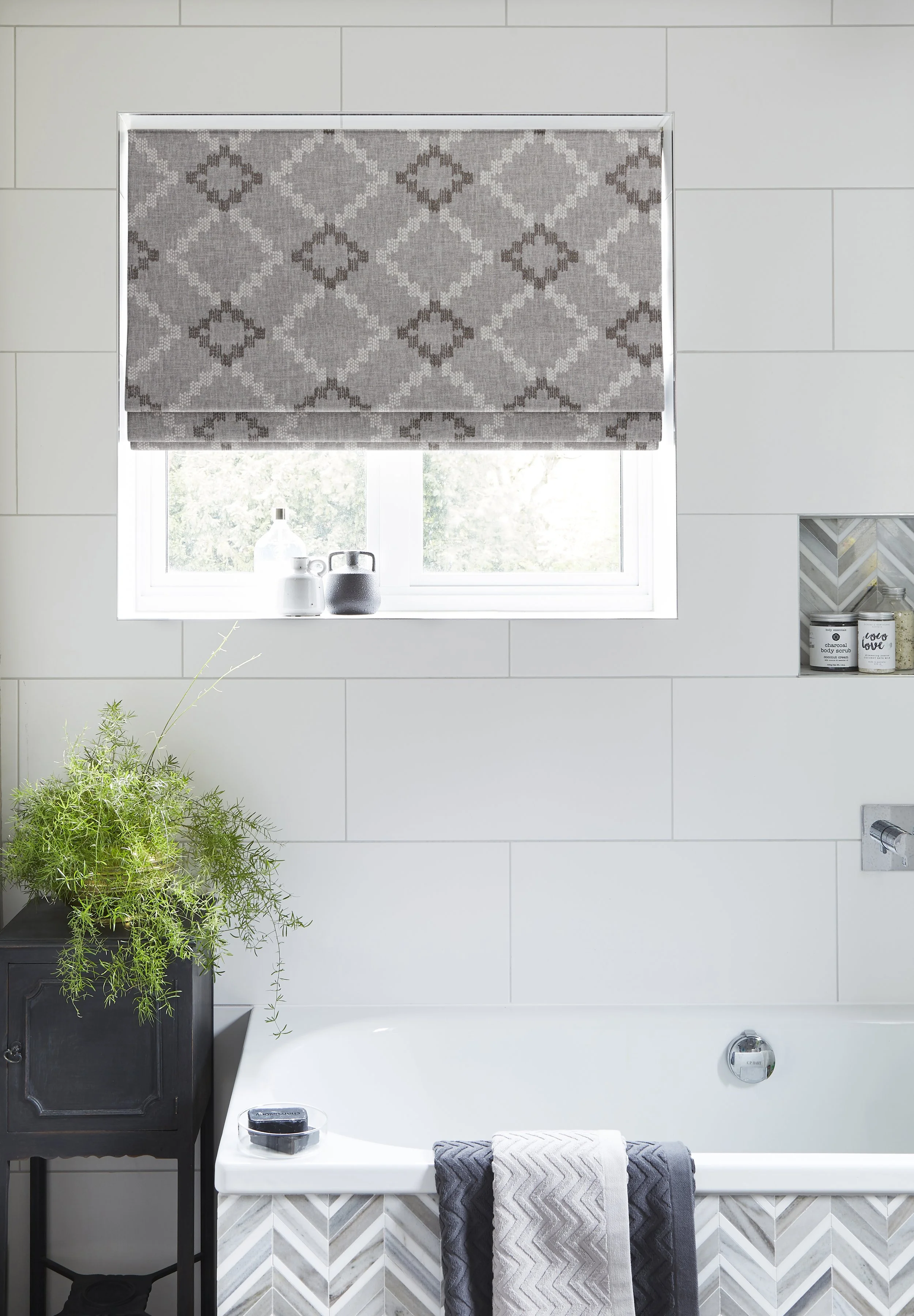 ARENA-2021-SOFTS-LAUNCH-ROMAN-BLINDS-MACHU-SLATE-2.jpg