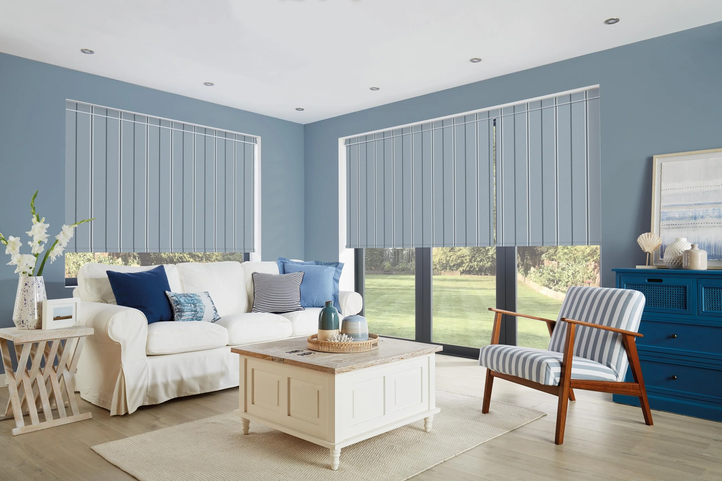 LL_2022_Roller_Ashford_Blue_70mm_Liv_Main_Open.jpg