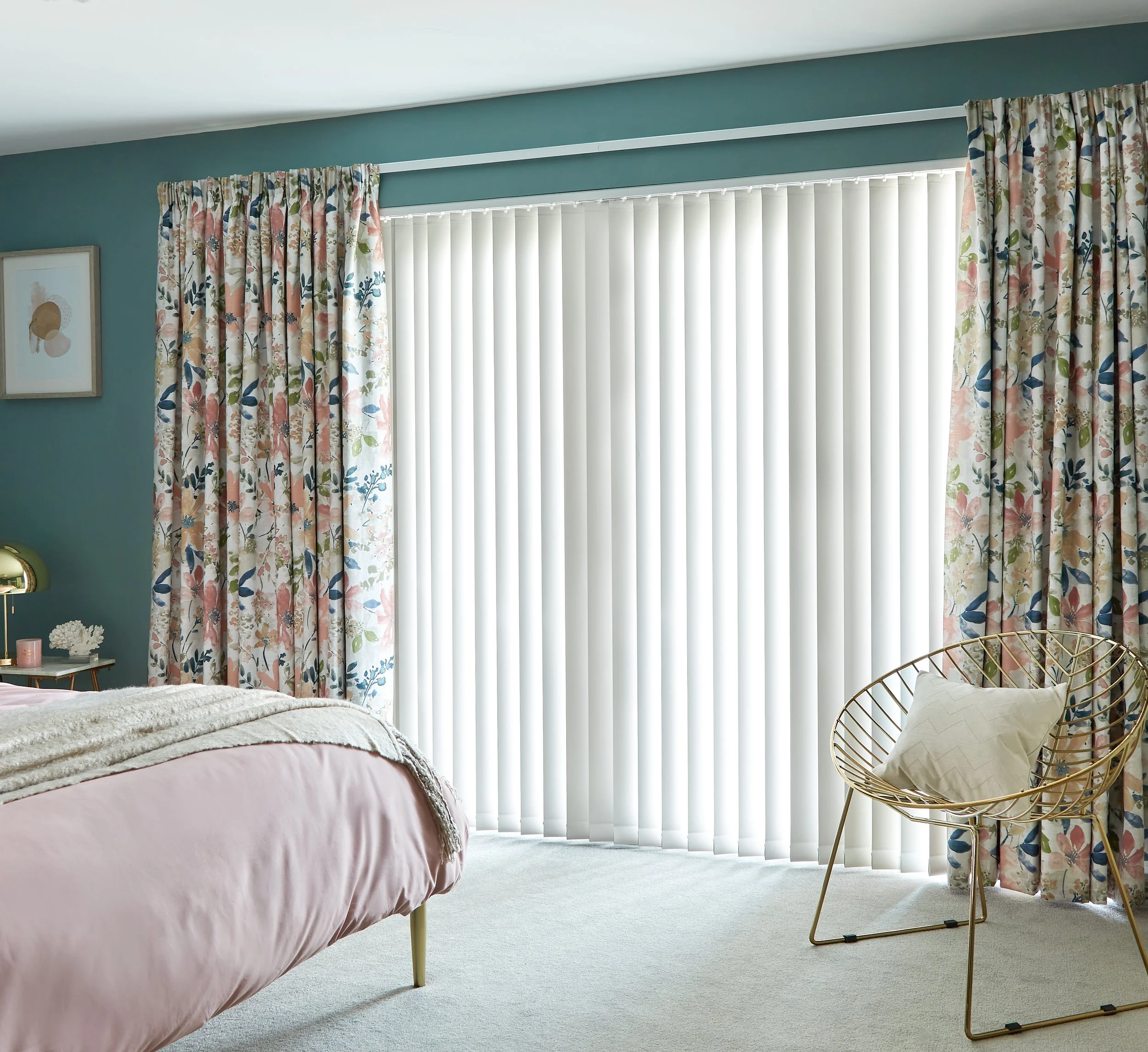 ARENA-2021-SOFTS-LAUNCH-VERTICAL-BLINDS-POLARIS-BLACKOUT-VANILLA-CURTAINS-AMIRA-ROSE-SQ-009-V2.jpg