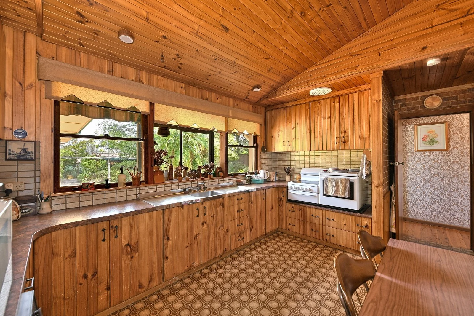 (WEB) 147 Rosa Street, Oatley (10).jpg