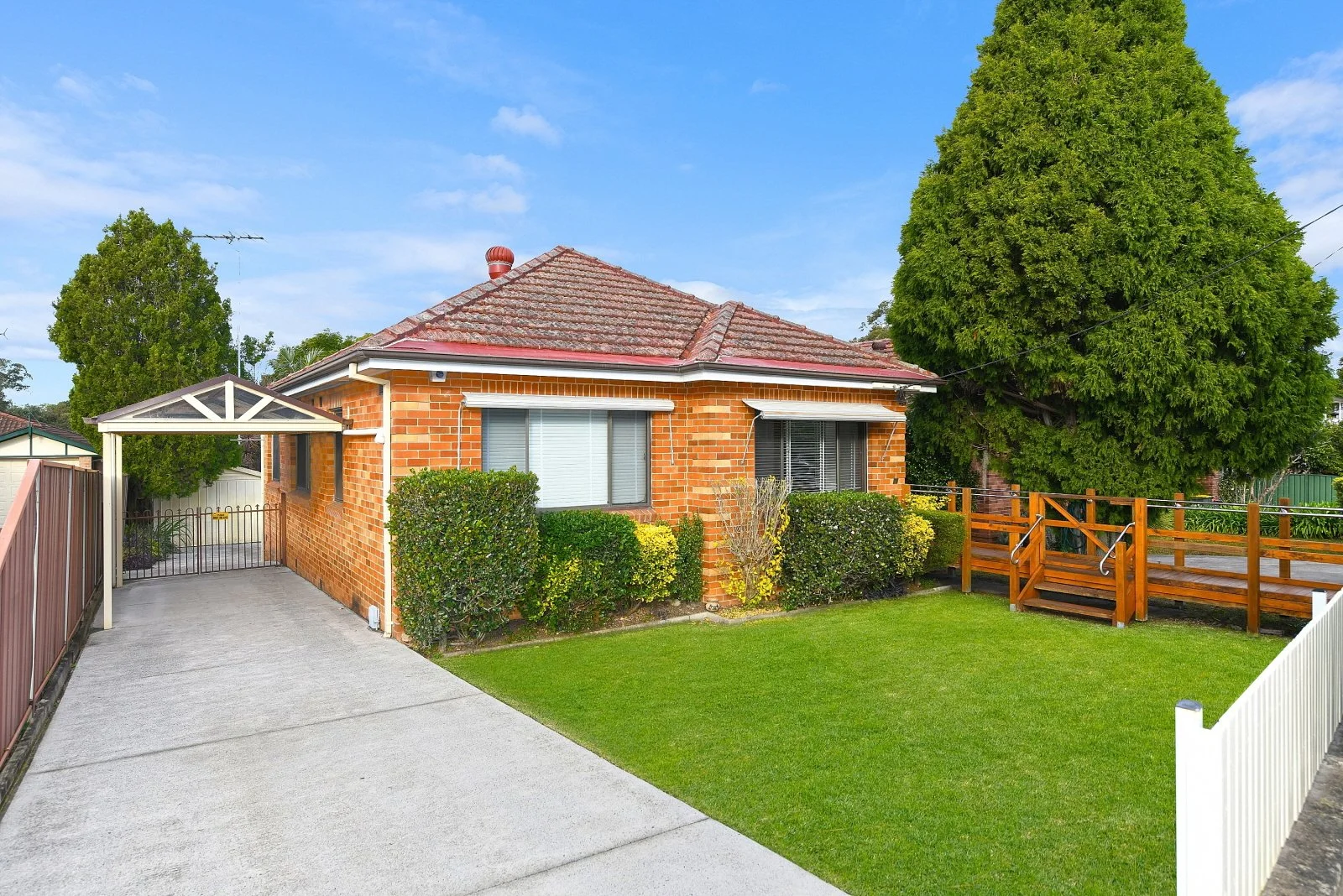 (web) 38 Rosa Street, Oatley.jpg