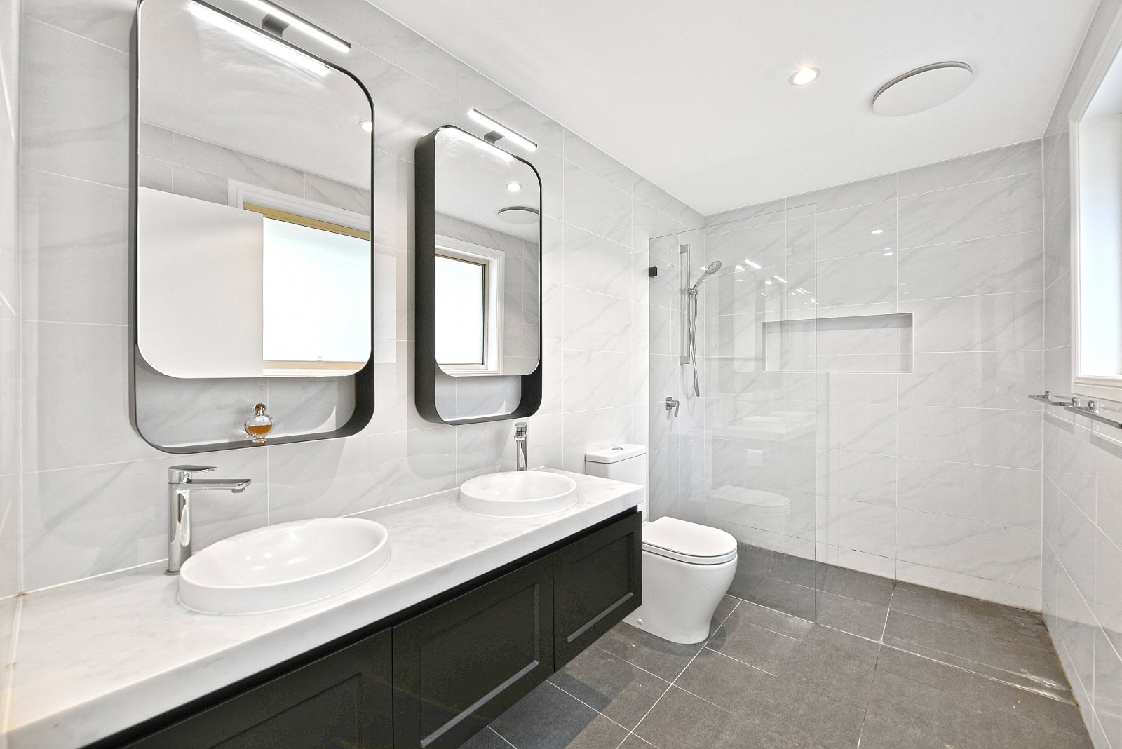 (WEB) 37A Belmore Rd, Peakhurst (14).jpg