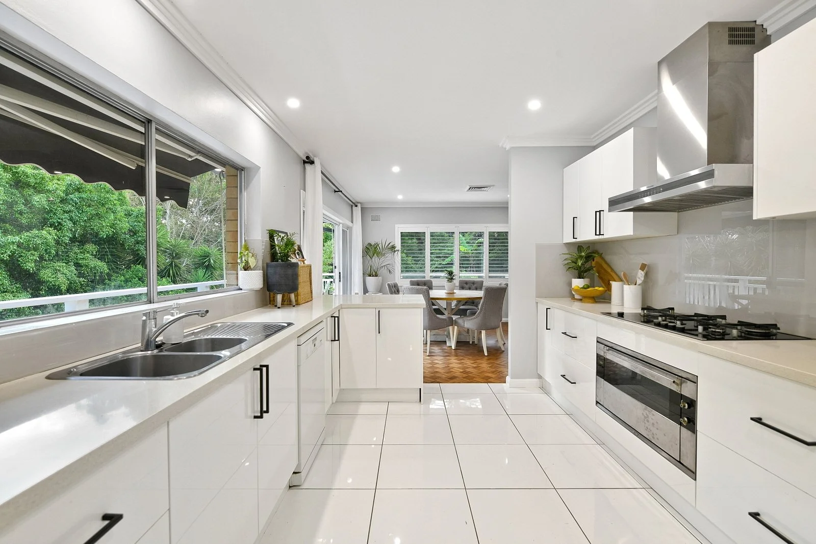 (WEB) 40 Boyd Ave, Lugarno (10).jpg