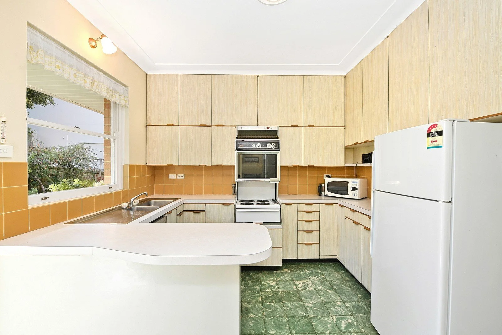 (WEB) 21 Raymond St, Oatley  (16).jpg