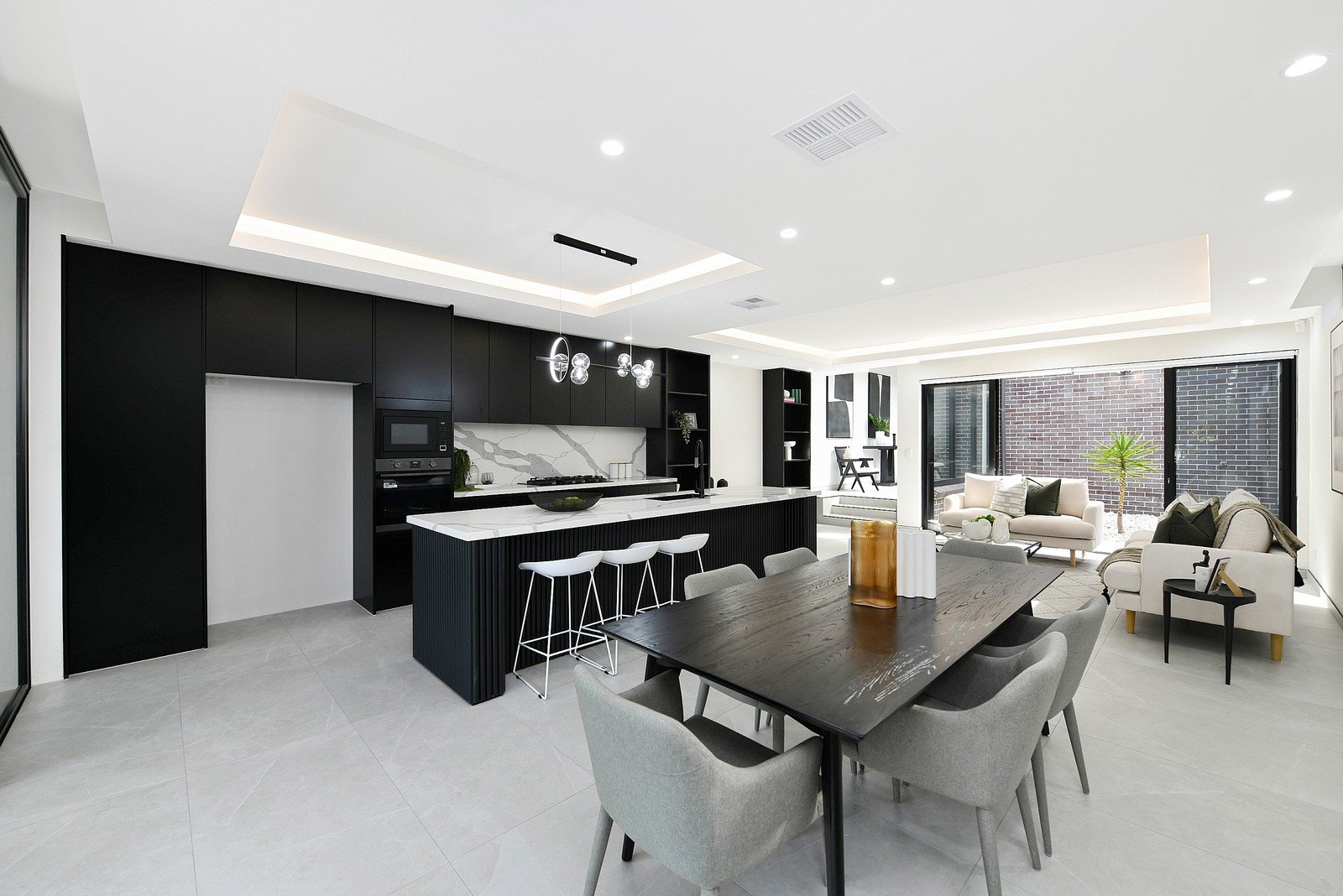 (WEB) 7 Blackshaw Ave, Mortdale (10).jpg