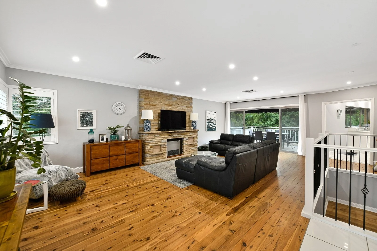 (WEB) 40 Boyd Ave, Lugarno (8).jpg