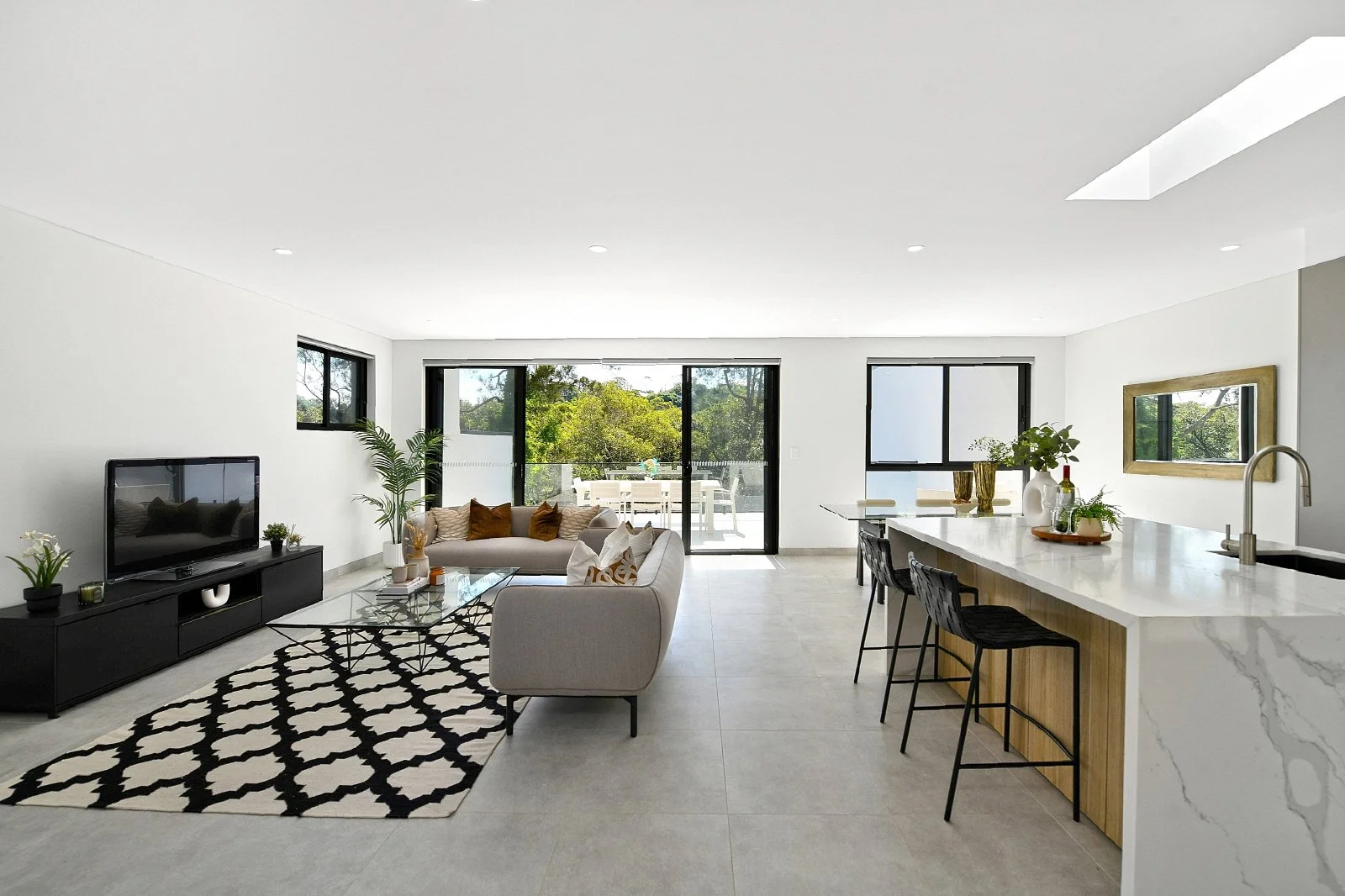 (WEB) 26B Llewellyn St, Oatley (6).jpg
