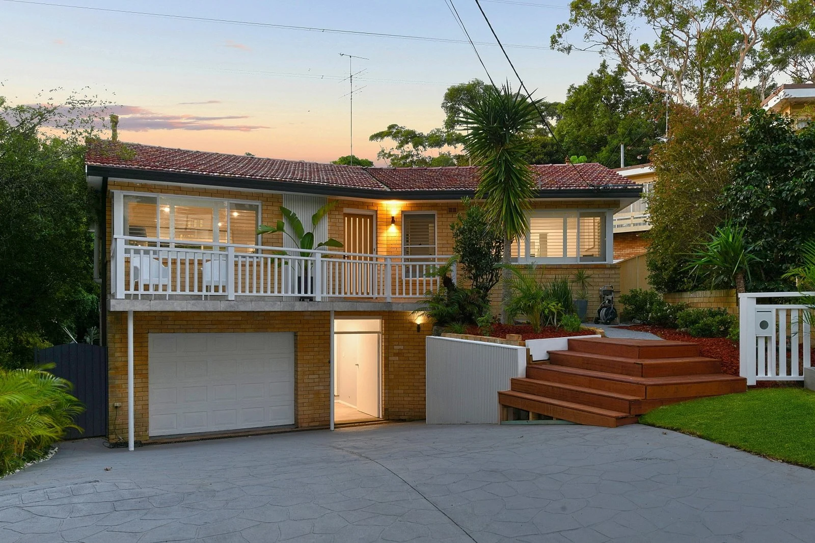 (WEB) 40 Boyd Ave, Lugarno (5).jpg