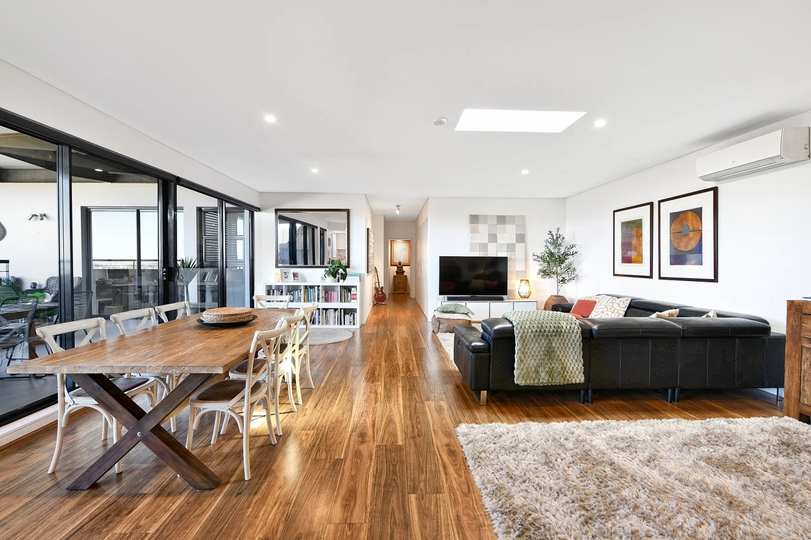 (WEB) 62_313 Forest Rd, Hurstville (2).jpg