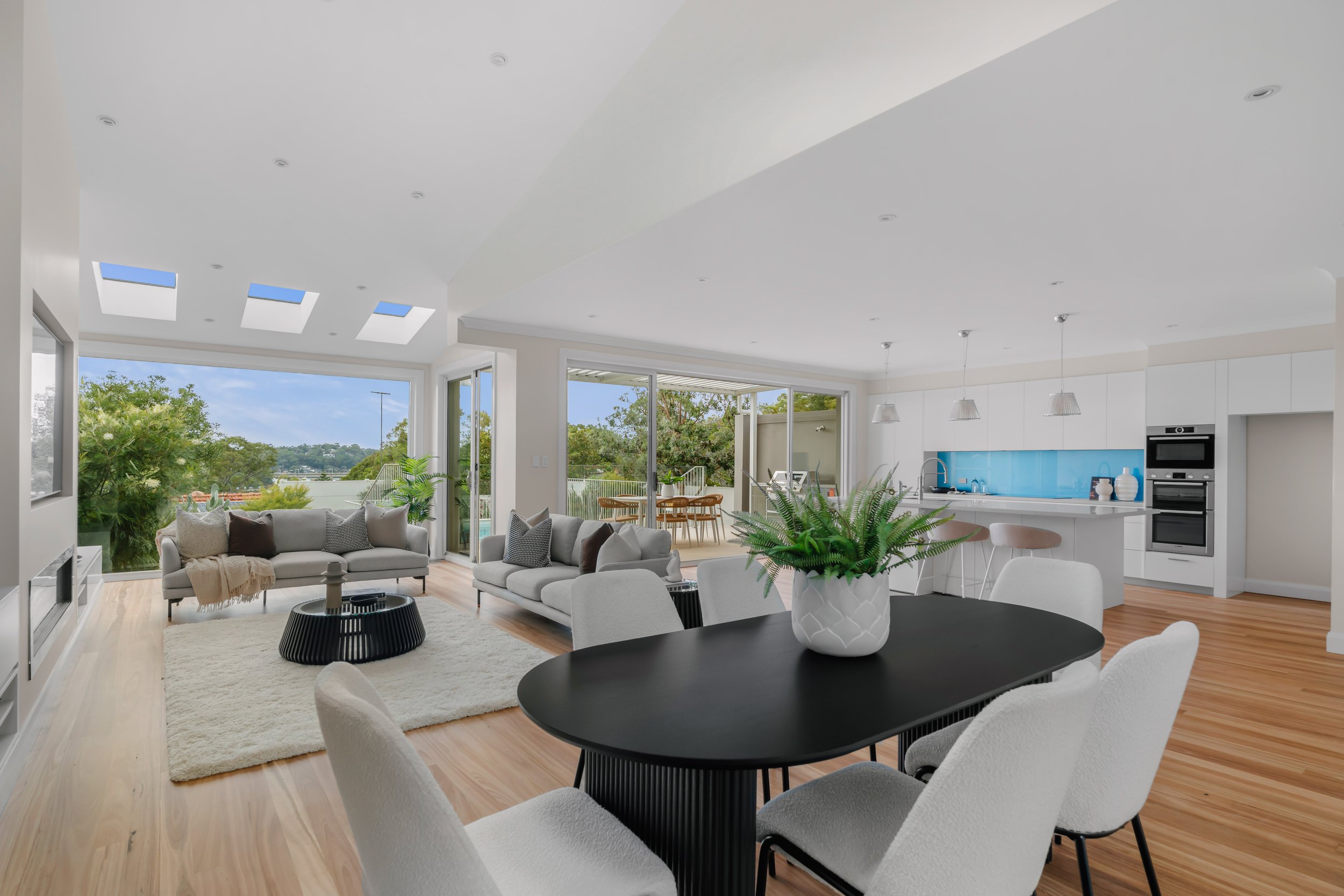 45 Baker st_Photo 5.jpg