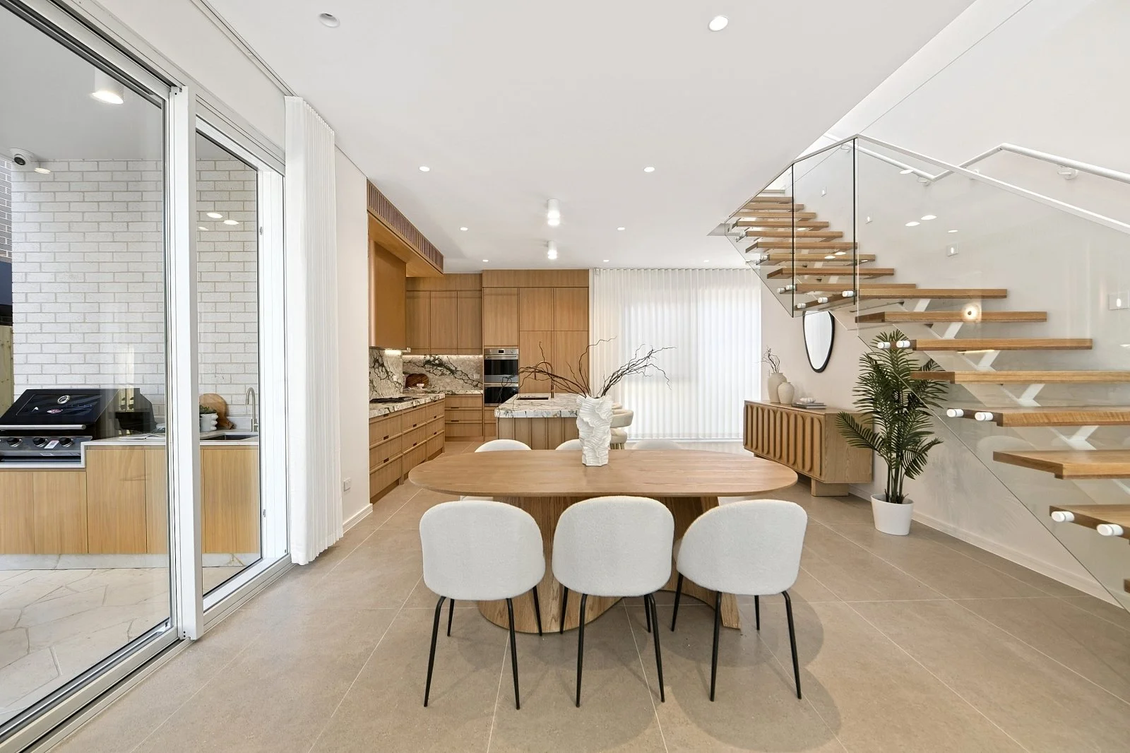 (WEB) 14 Renown Ave, Oatley (2).jpg