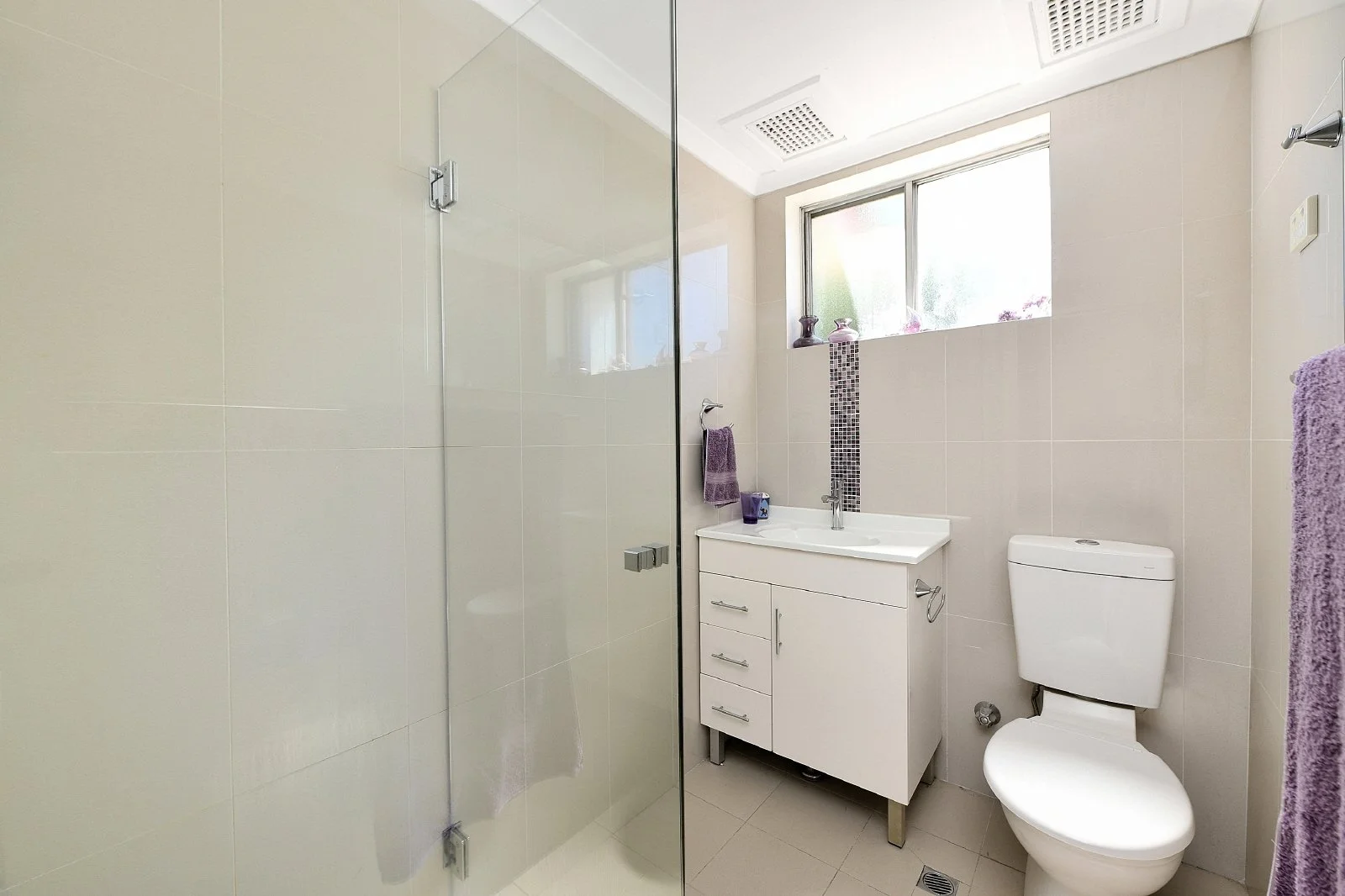 (WEB) 4_52 Station Street, Mortdale (7).jpg