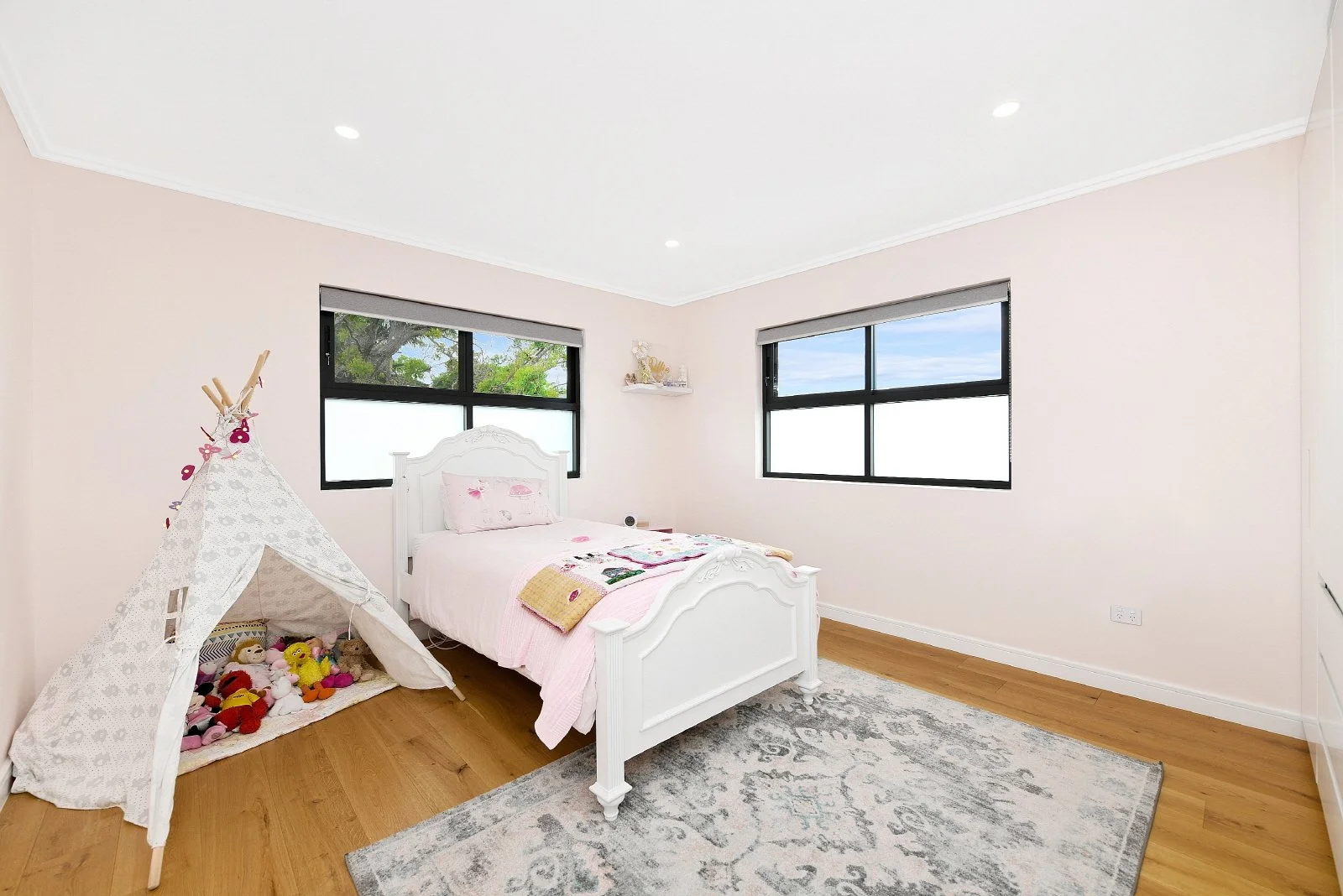 (web) 22 Mars St, Revesby (19).jpg