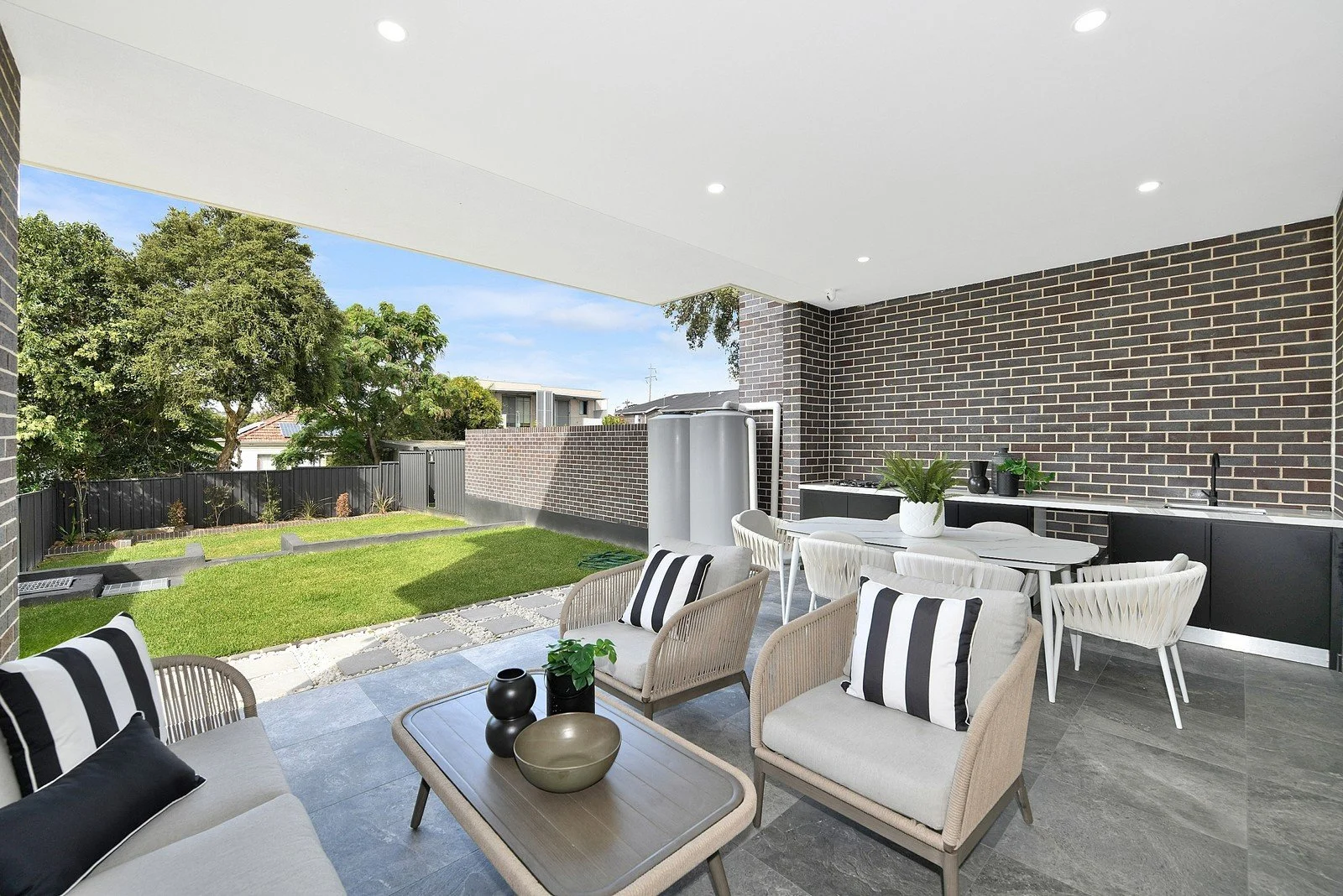 (WEB) 7 Blackshaw Ave, Mortdale (7).jpg