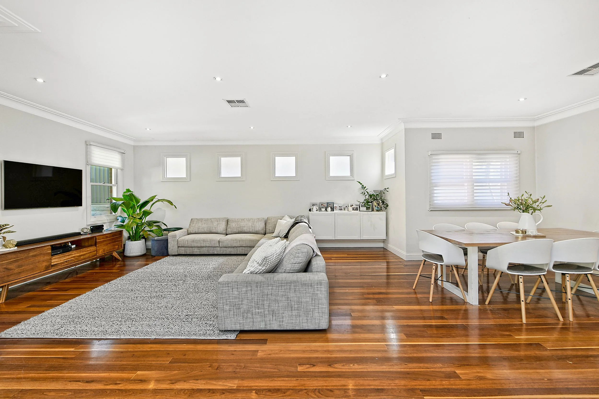 14 Mountbatten St, Oatley (9).jpg