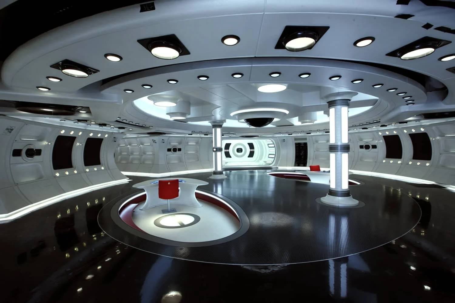 03a_enterprise_brig_2_9.jpg