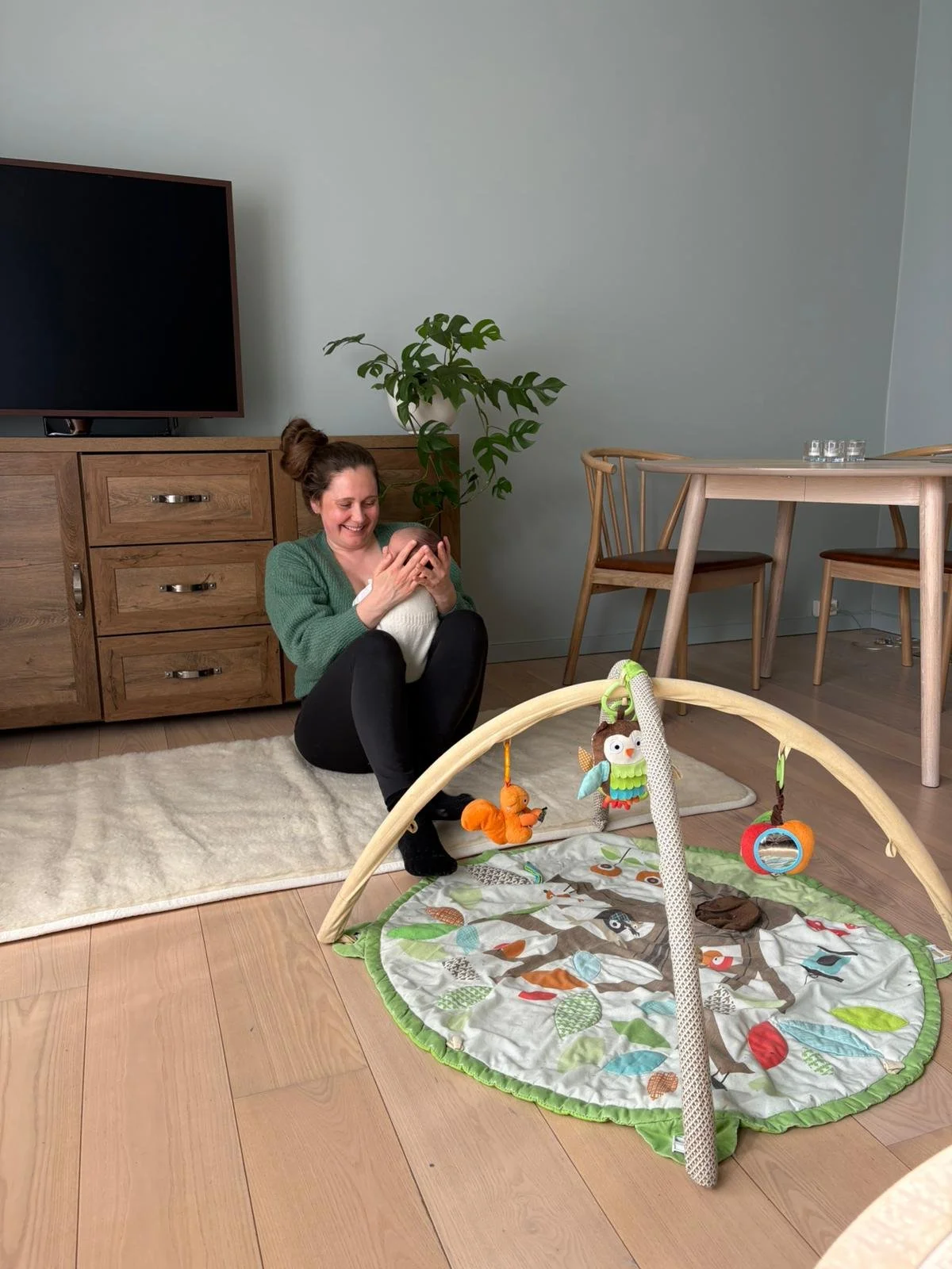 Yoga with a Baby: 3  Differences and What Still Matters