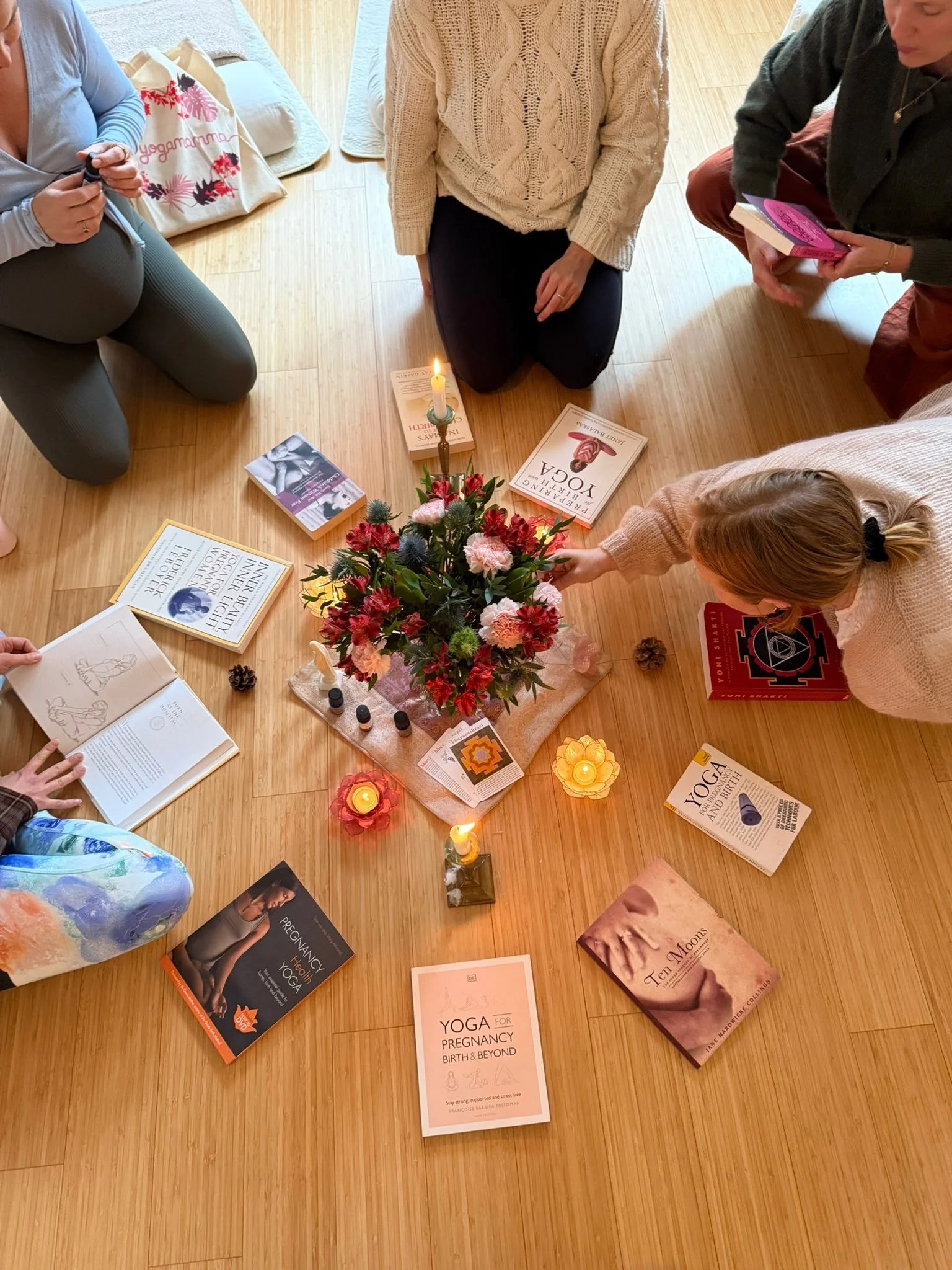 A little gratitude letter to @StudioMa ❤️ A space that has meant a lot to me in the transition to becoming a mom. 

Studio Ma is a warm, cozy studio that specializes in supporting women through different transitions of life. And I&rsquo;ve spent quit