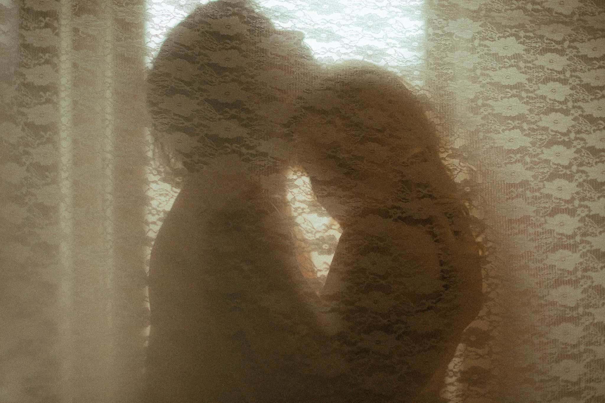 Riley-Libansky-photoshoot-editorial-couples-davenport-maternity-intimate-phtographer-travel-shoot-photography-elopement-film-99.jpg