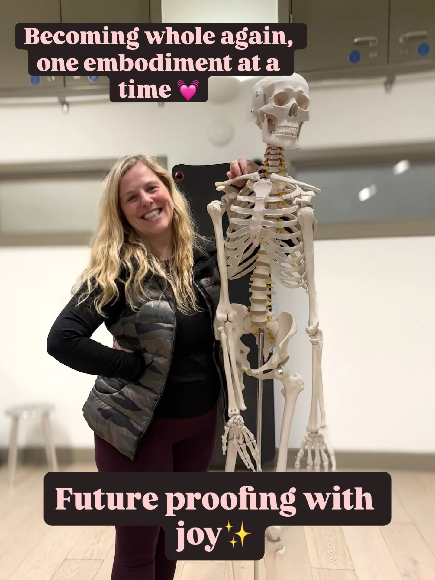 There is a certain kind of joy that comes when you stop feeling and experiencing your body as something &ldquo;fragile&rdquo; and start feeling it as a whole, resilient and more like you again. ☺️
I smile because I&rsquo;m in my happy place - explori