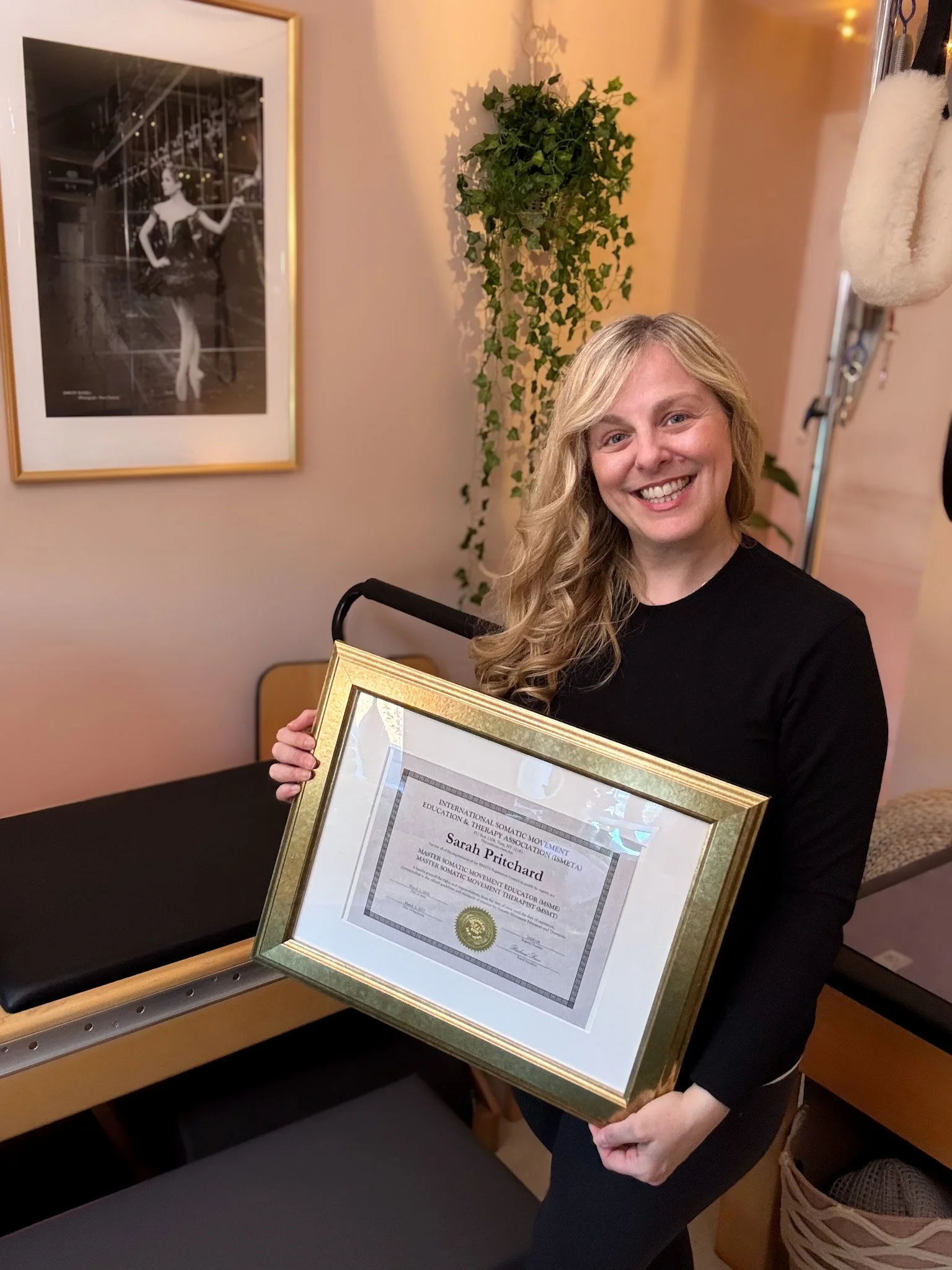 ISMETA dual Master registration - Master Somatic Movement Therapist (MSMT) and Master Somatic Movement Educator (MSME). Independently reviewed and awarded by the International Somatic Movement Education and Therapy Association.