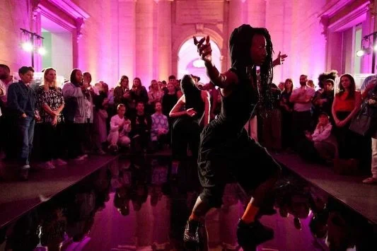 Dancer, artist and body-focused researcher  SERAFINE1369 (@serafine1369) will present &lsquo;Chorus (a fragment)&rsquo; for @diasporas_now&rsquo;s artist takeover on 7/3 at @icalondon.

A dancer&rsquo;s art is built on an attitude of listening, with 