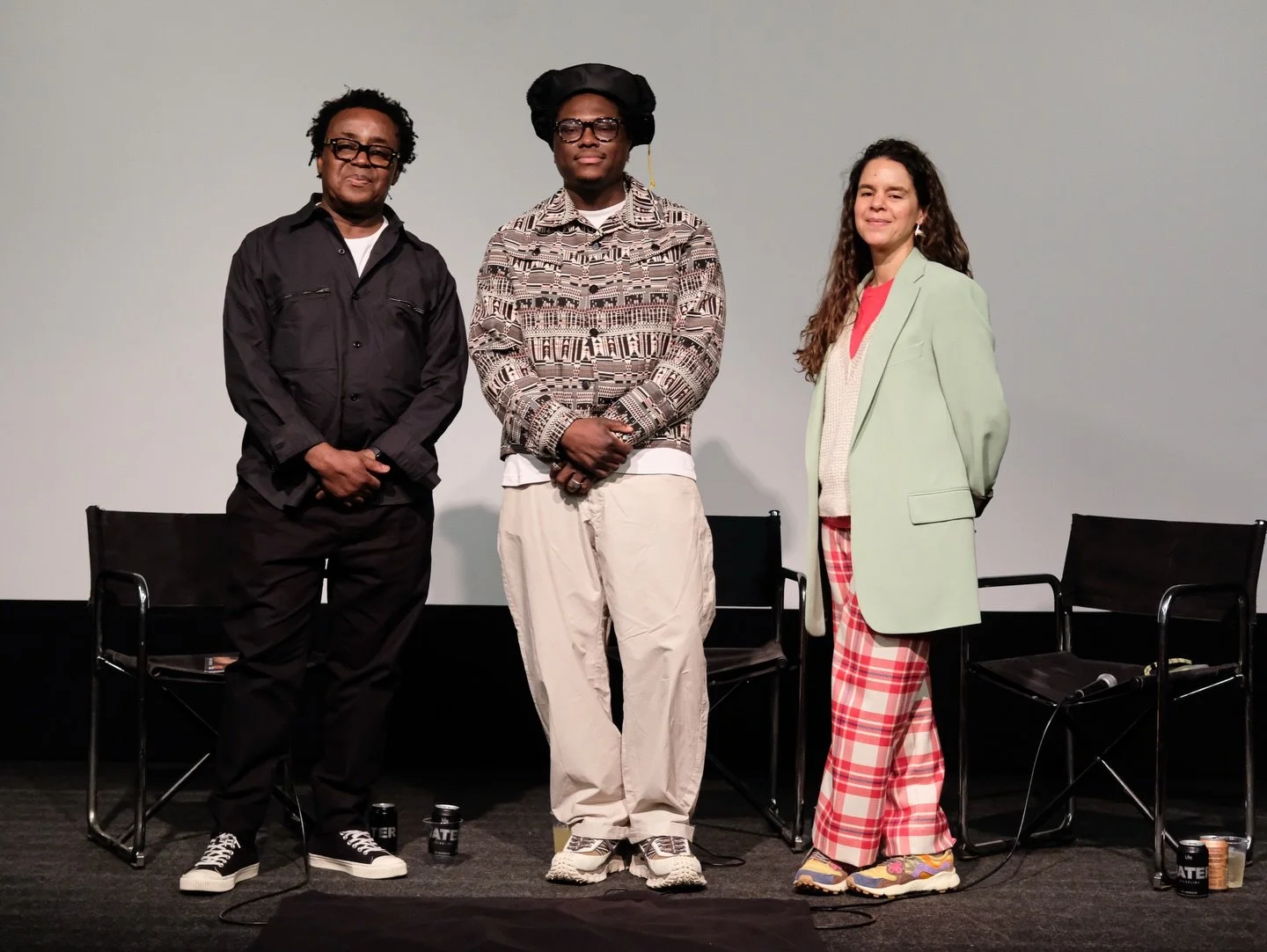 𝙎𝙥𝙚𝙖𝙠𝙞𝙣𝙜 𝙁𝙪𝙩𝙪𝙧𝙚𝙨 𝙭 𝘿𝙞𝙖𝙨𝙥𝙤𝙧𝙖𝙨 𝙉𝙤𝙬 artist talk series closed with a rare first-time conversation between artists and filmmakers John Akomfrah (@smoking_dogs_films) and Julianknxx (@julianknxx) at the ICA (@icalondon).

Movin