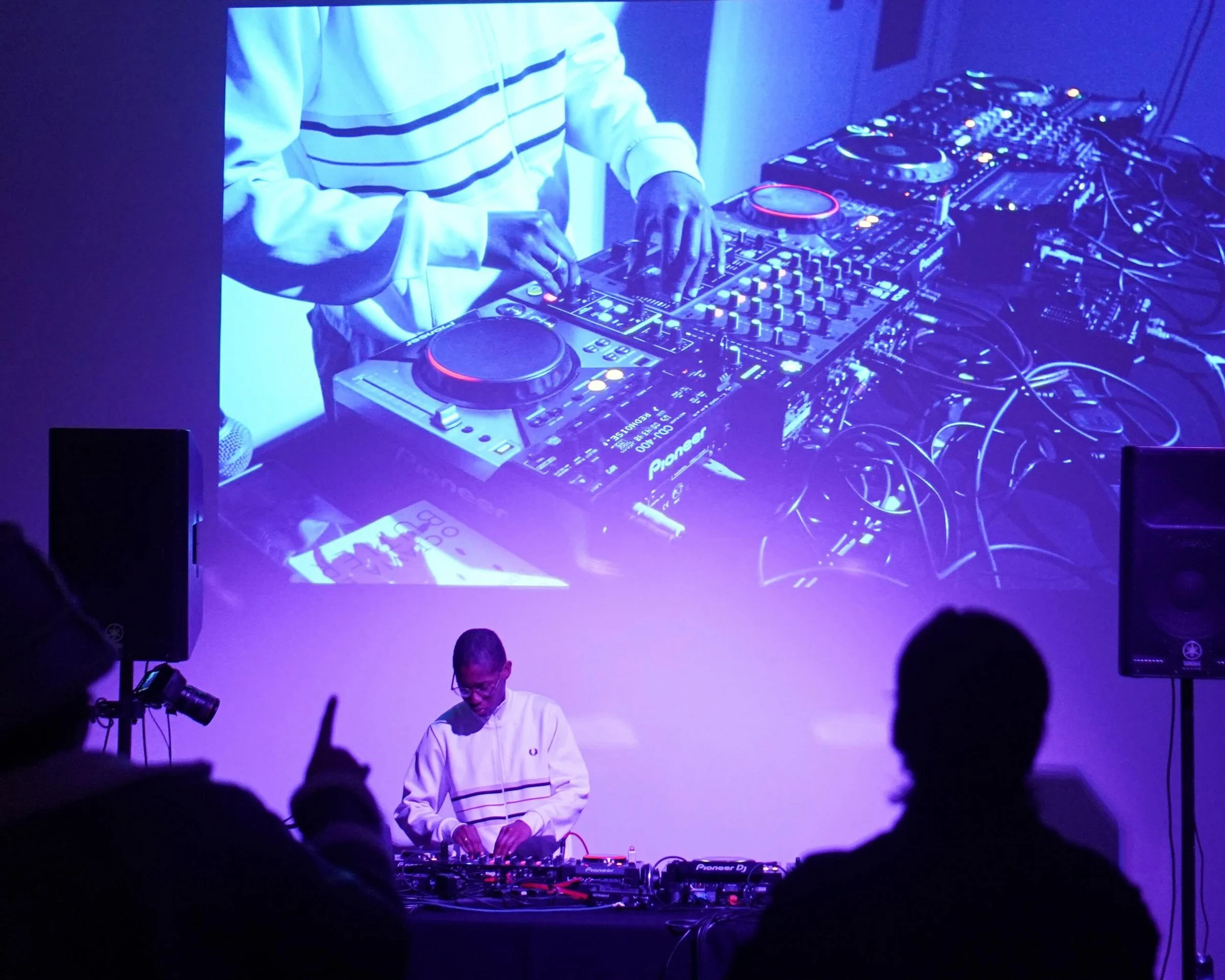 Join Diasporas Now at @southlondongallery for an evening of new sound, movement, and storytelling.&nbsp;

3 June, 18:30-21:30

Featuring performances by artists:

🌀Tif Wellington (@tifwellington)
🌀Hannan Jones (@hannannannanananannnn)&nbsp;
🌀Om&ia