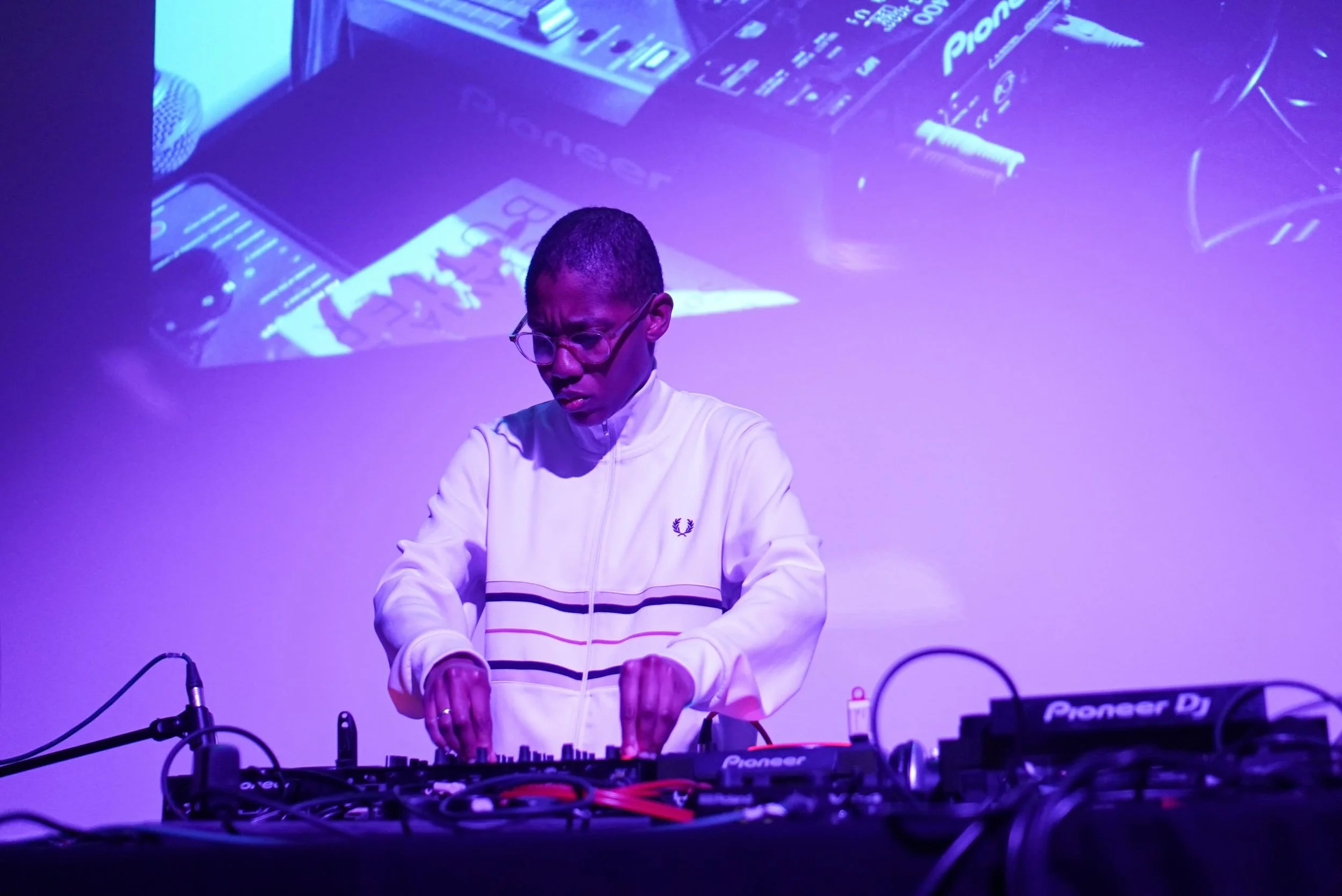 Tif will be back on the decks for  @diasporas_now at @southlondongallery

3 June, 18:30-21:30

Featuring performances by artists:

🌀Tif Wellington (@tifwellington)
🌀Hannan Jones (@hannannannanananannnn) 
🌀Om&iacute; (@ramo_omi)
🌀Emma Korantema (@