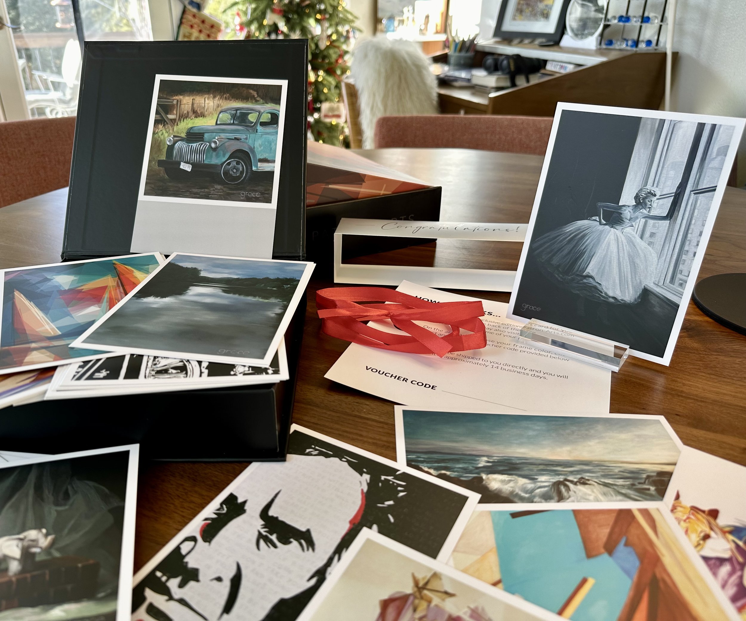 Corporate gifts, closing gifts, employee appreciation gifts, art, gifts