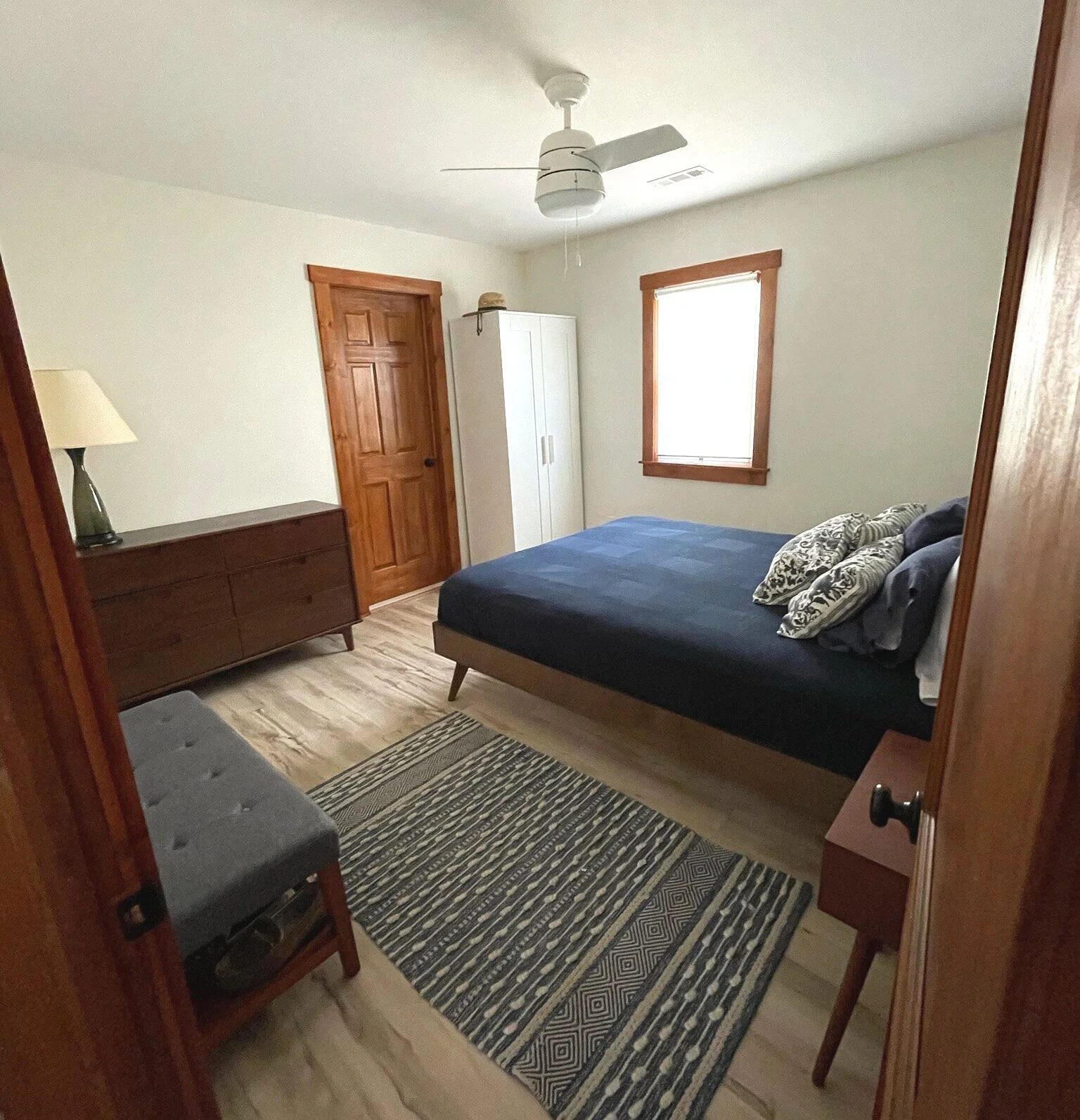 Bedroom 1 - Queen size bed and adjacent to full bath