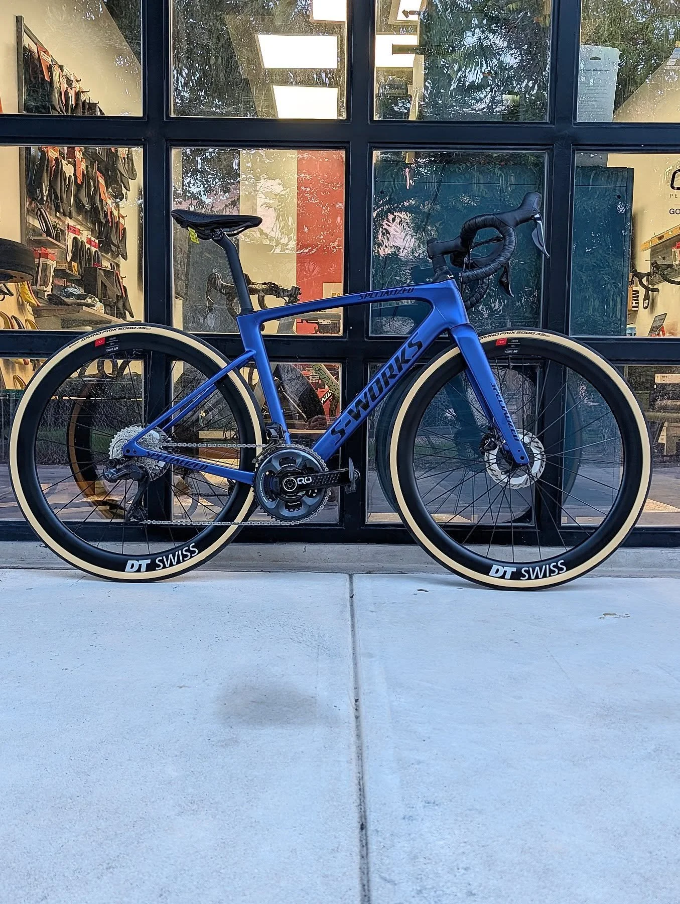 Always a pleasure to get to build a client's dream bike. I love how this Specialized Roubaix turned out. Smooth is fast.