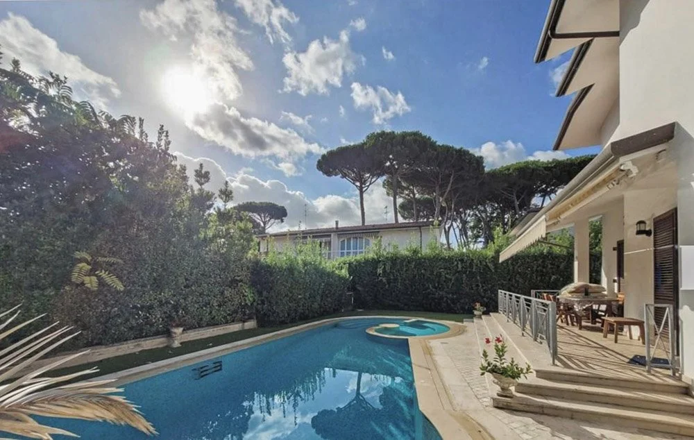 PHOTO-2024-11-06-19-05-45 3.jpg