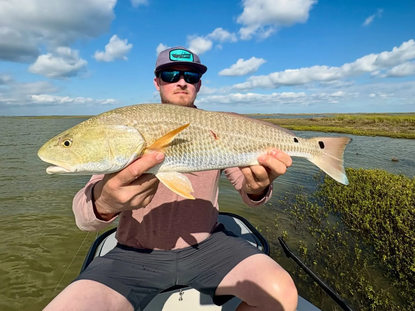 A beauty in the skiff with @thegurz970 &amp; @capt_will_townsend #cwsff 👍 🧂 💦 #coloradowestslopeflyfishing #nature #smile #travel #flyfishing #fishing #redfish 🐟#redfishonfly #fish #redfishonthefly #beautiful #bassfishing #happy #coloradoflyfishi