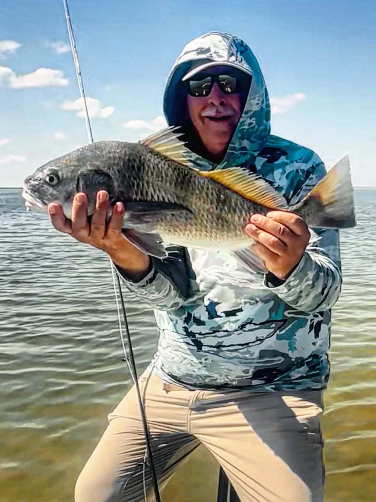 @marvin.schaffer with his first black drum 🥁 on the fly with @capt_will_townsend #cwsff #coloradowestslopeflyfishing #nature #smile #travel #flyfishing #fishing #trout #texas #fish #blackdrum #beautiful #bassfishing #happy #coloradoflyfishing #fun #