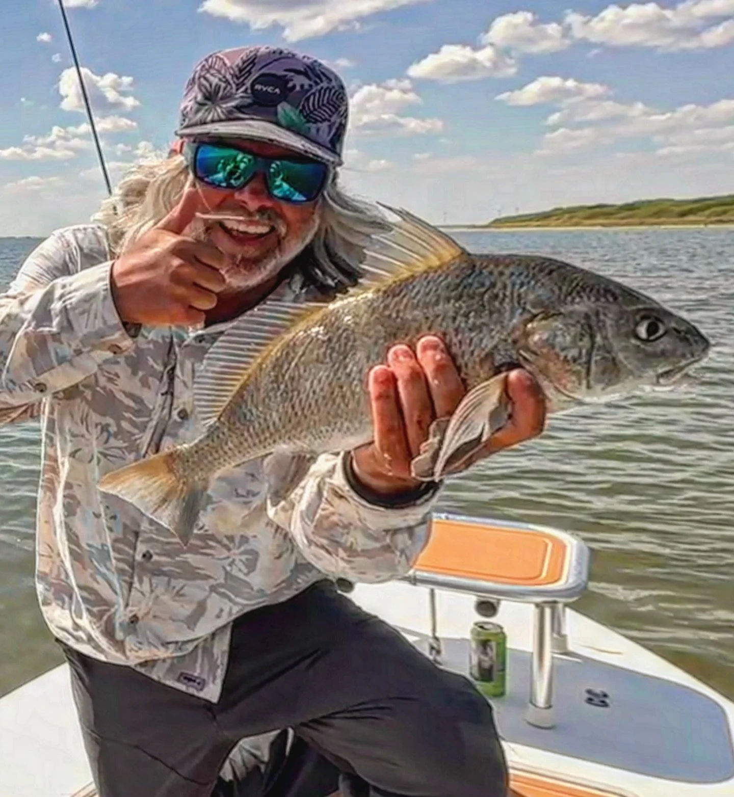 Drum 🥁 Roll with Paul, the Boyz&rsquo; &amp; @capt_will_townsend 🧂 💦 #cwsff #coloradowestslopeflyfishing #nature #smile #travel #flyfishing #fishing #trout #blackdrum #fish #texas #beautiful #bassfishing #happy #coloradoflyfishing #fun #colorado #