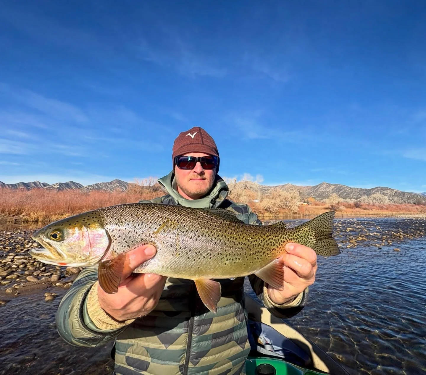 A beautiful December fish with @thegurz970 on a wonderful blue bird 🐦 day in Colorado on the water 💦 #coloradowestslopeflyfishing #cwsff #flyfishing @jeffmckenna29flyfishing @coloradowestslopeflyfishing 🎣