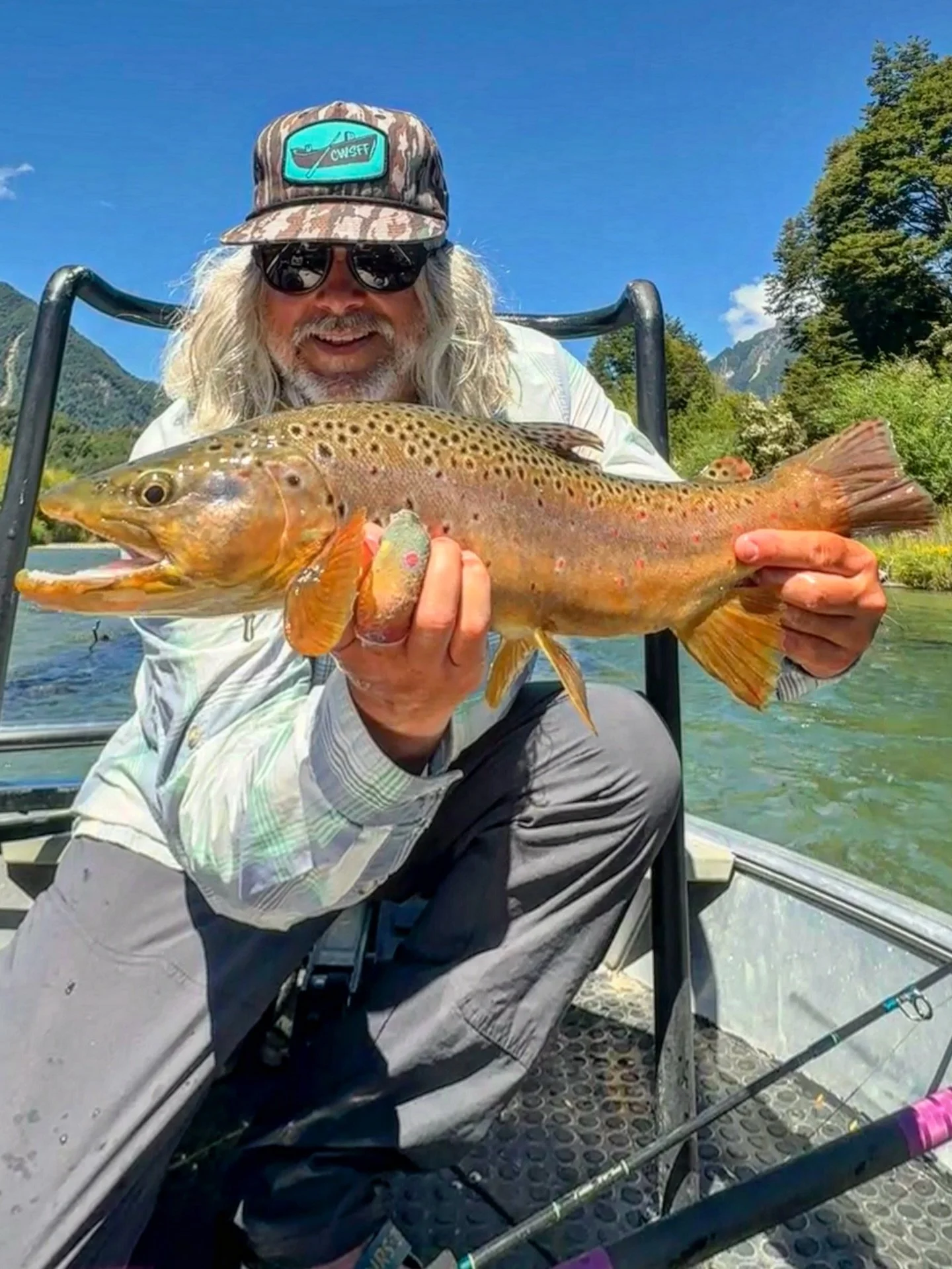 A special fish indeed and a special eat with @m_suazo_h &amp; @yelchoflyfishing 🎣 🇨🇱 🐟 🪲 #cwsff #chile #flyfishing #patagonia #coloradowestslopeflyfishing 💦 @chileanglers @dryfly56541 @coloradowestslopeflyfishing @benjamin.bustos.saez @experien
