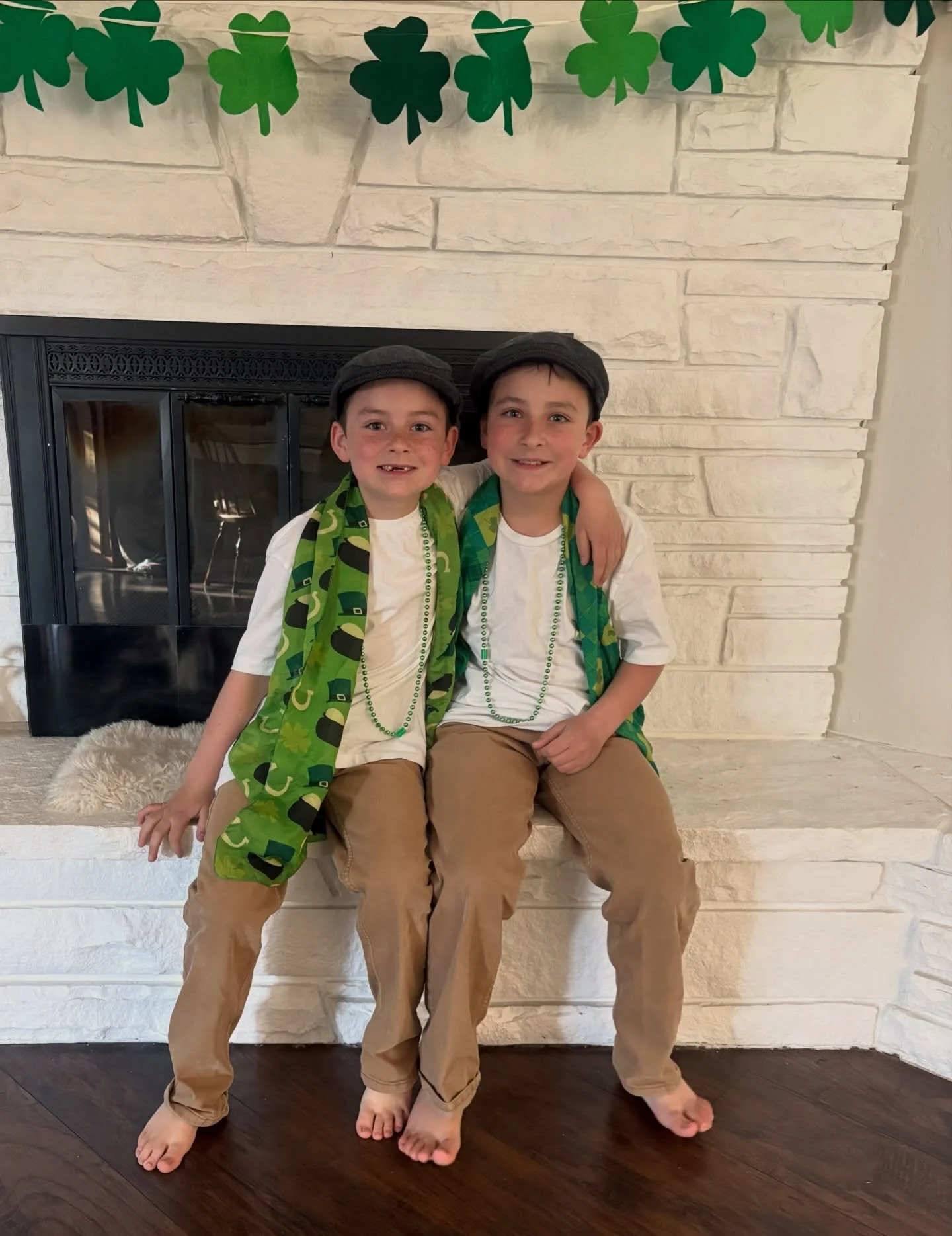 And of course we had to get the BRO&rsquo;s together on this Lucky Day 🍀 🌈 Be sure to swipe over for the IRISH FISH ☘️ 🐟 😀 
&bull;
&bull;
&bull;
&bull;
#stpatricksday #coltonandrewmckenna #cwsff #love #happy 💚 💚 💚 @western.colorado @rebeccalyn