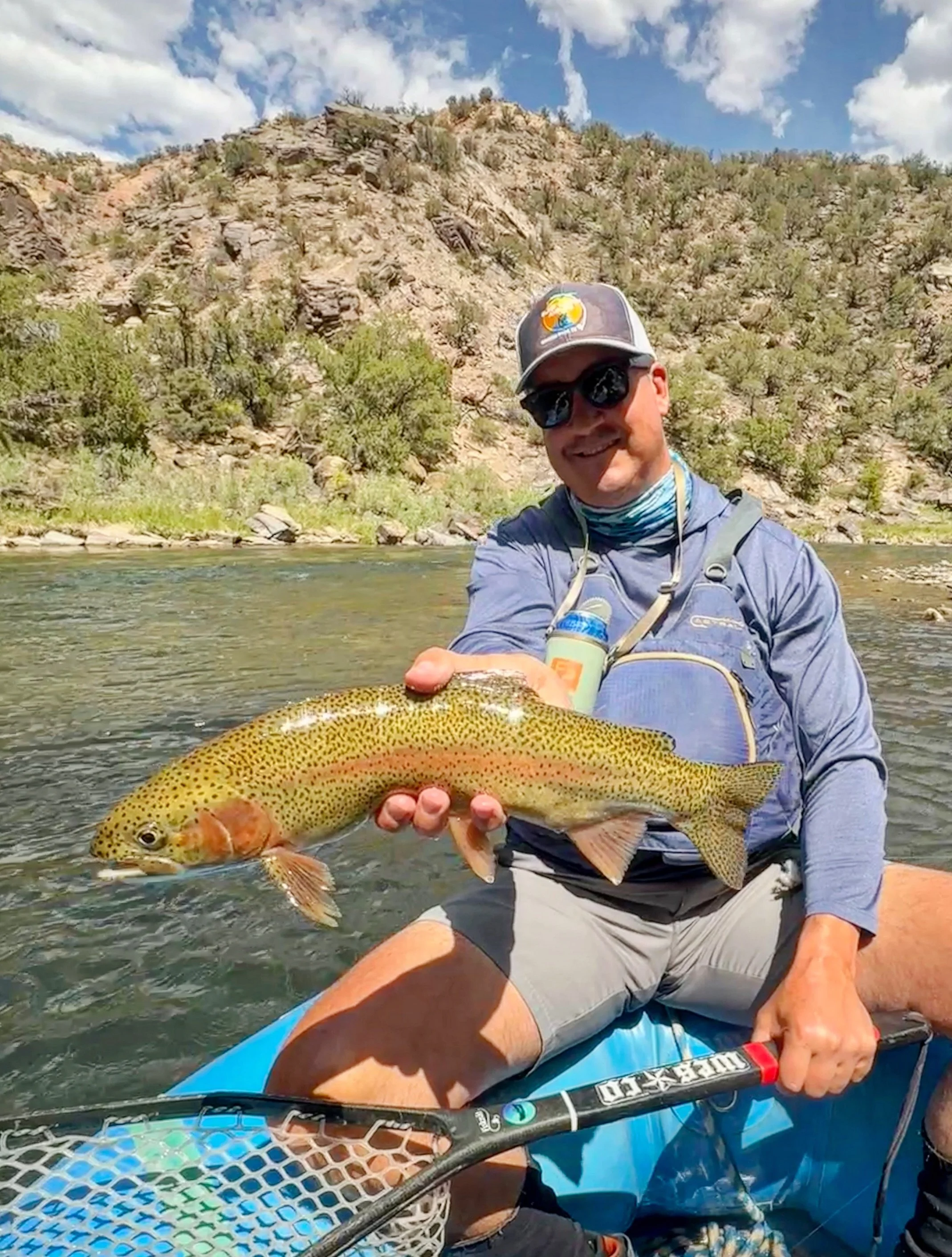 Some healthy and good looking bows 🌈 with @fritschs28 on the good ole&rsquo; Gunnison River @blackcanyonanglers 🍑 #cwsff 💦 @jeffmckenna29flyfishing ~ 📸 
&bull;
&bull;
&bull;
&bull;
@coloradowestslopeflyfishing @western.colorado #flyfishing #fishi